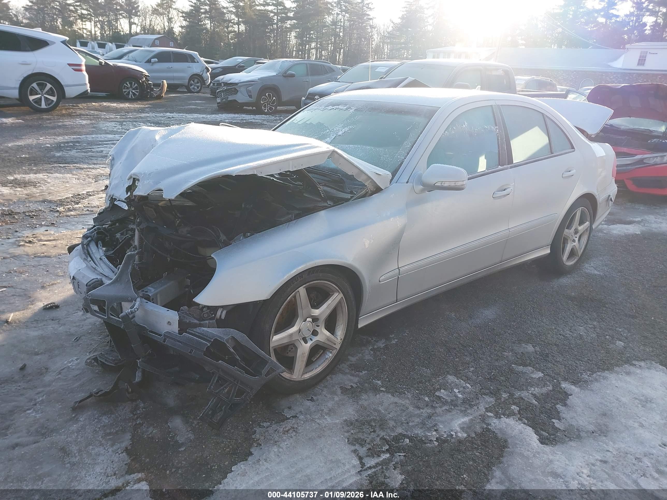 MERCEDES-BENZ E image 2