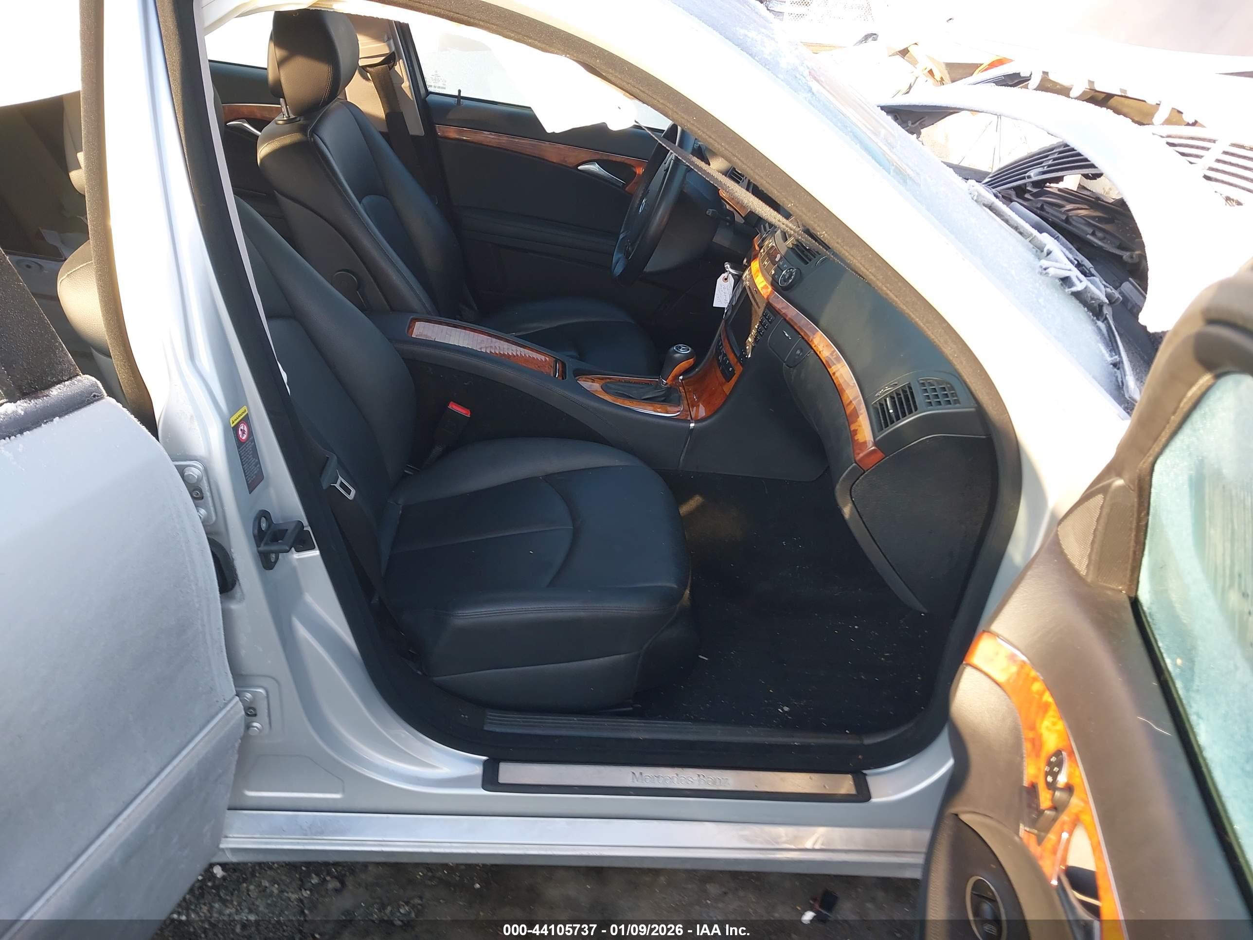 MERCEDES-BENZ E image 5