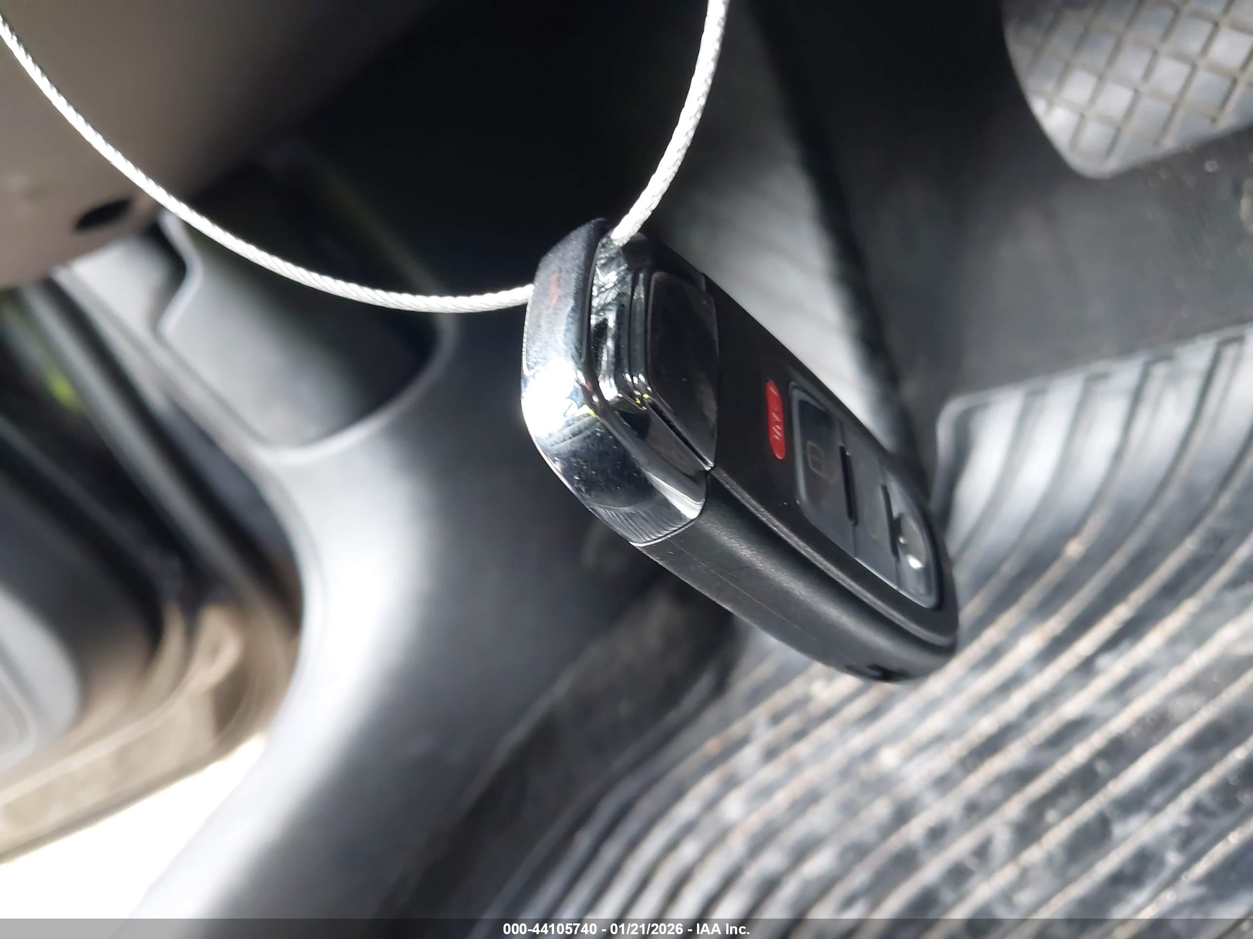 AUDI A4 image 11