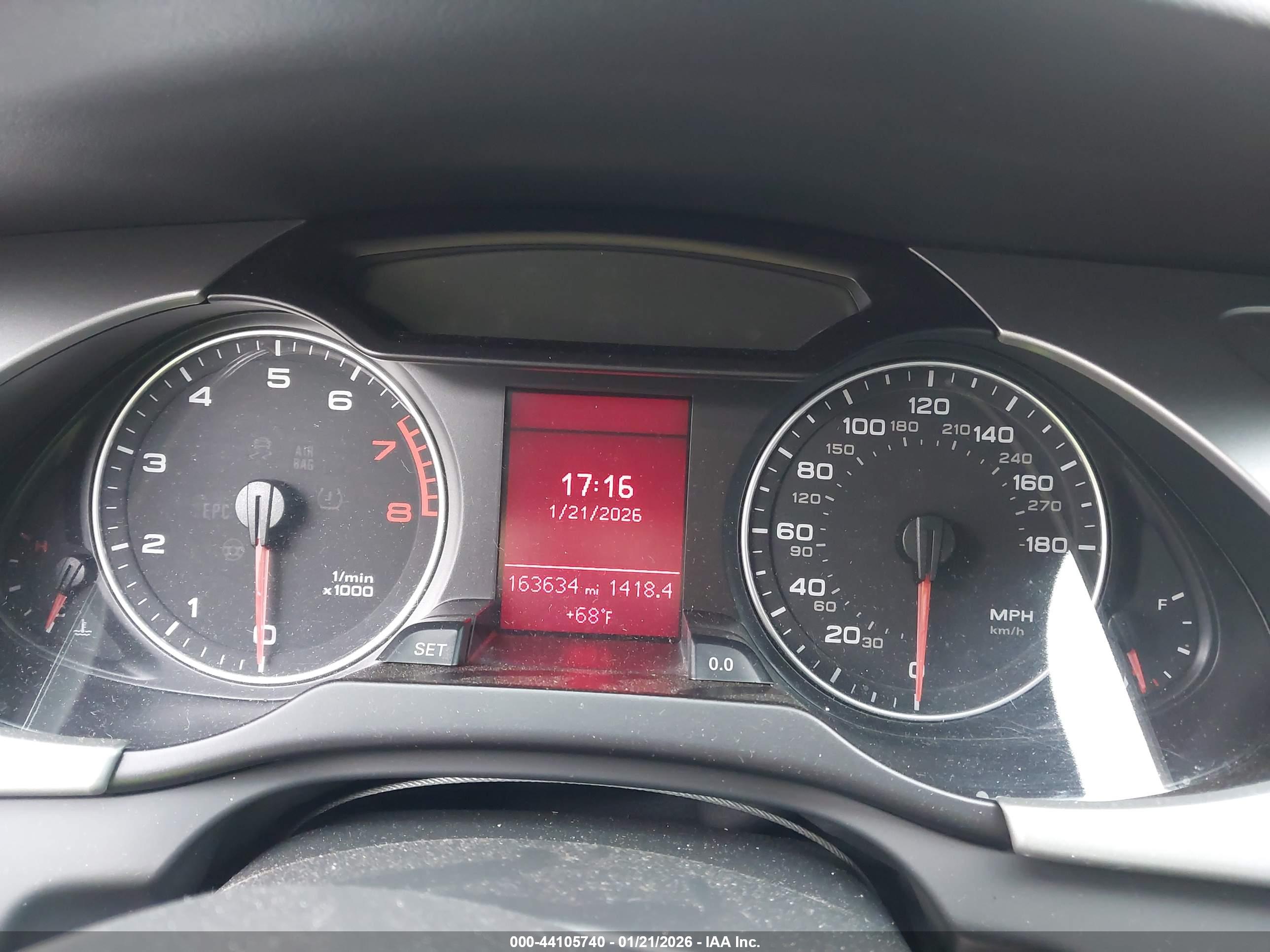 AUDI A4 image 7