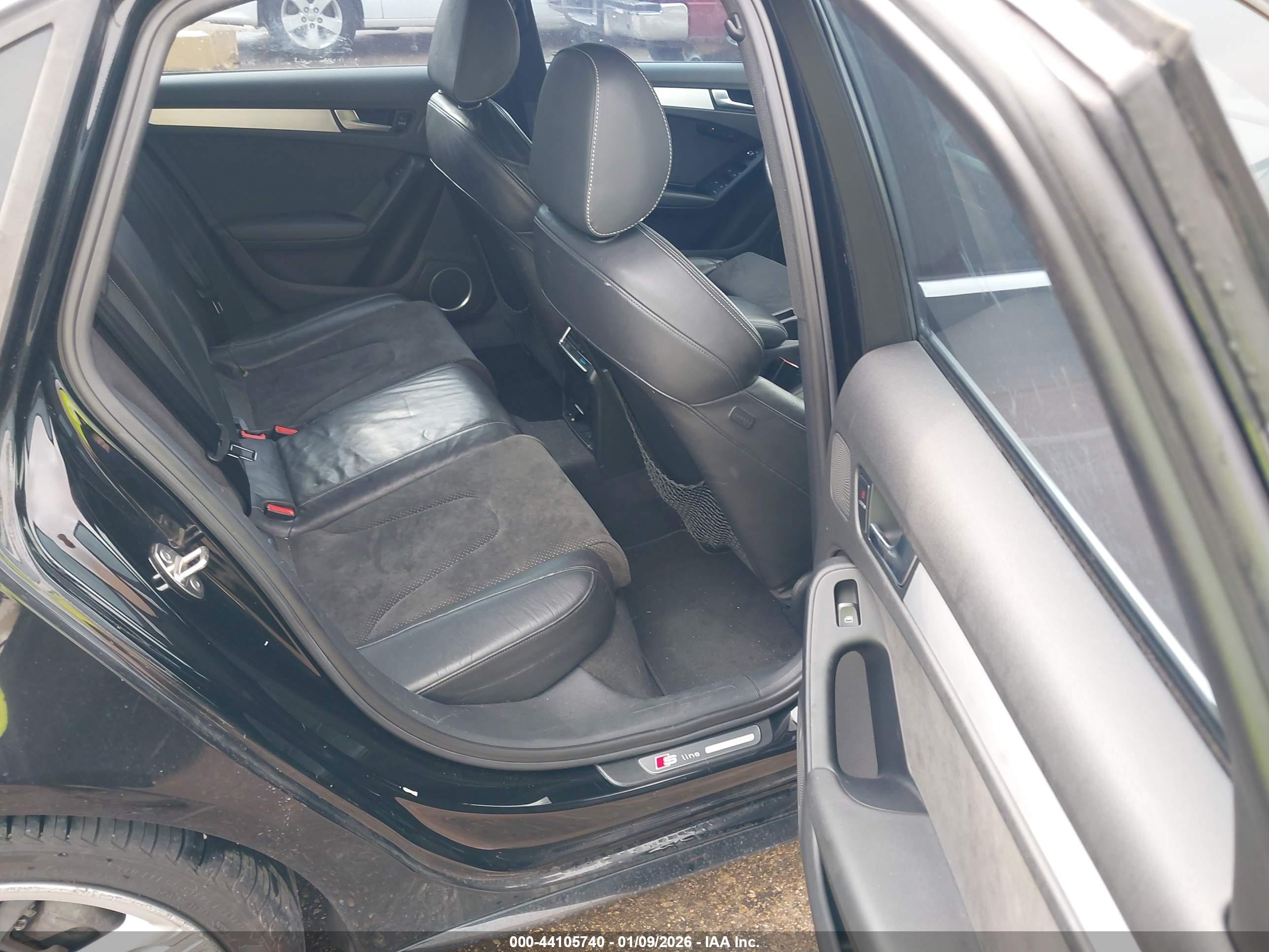 AUDI A4 image 8