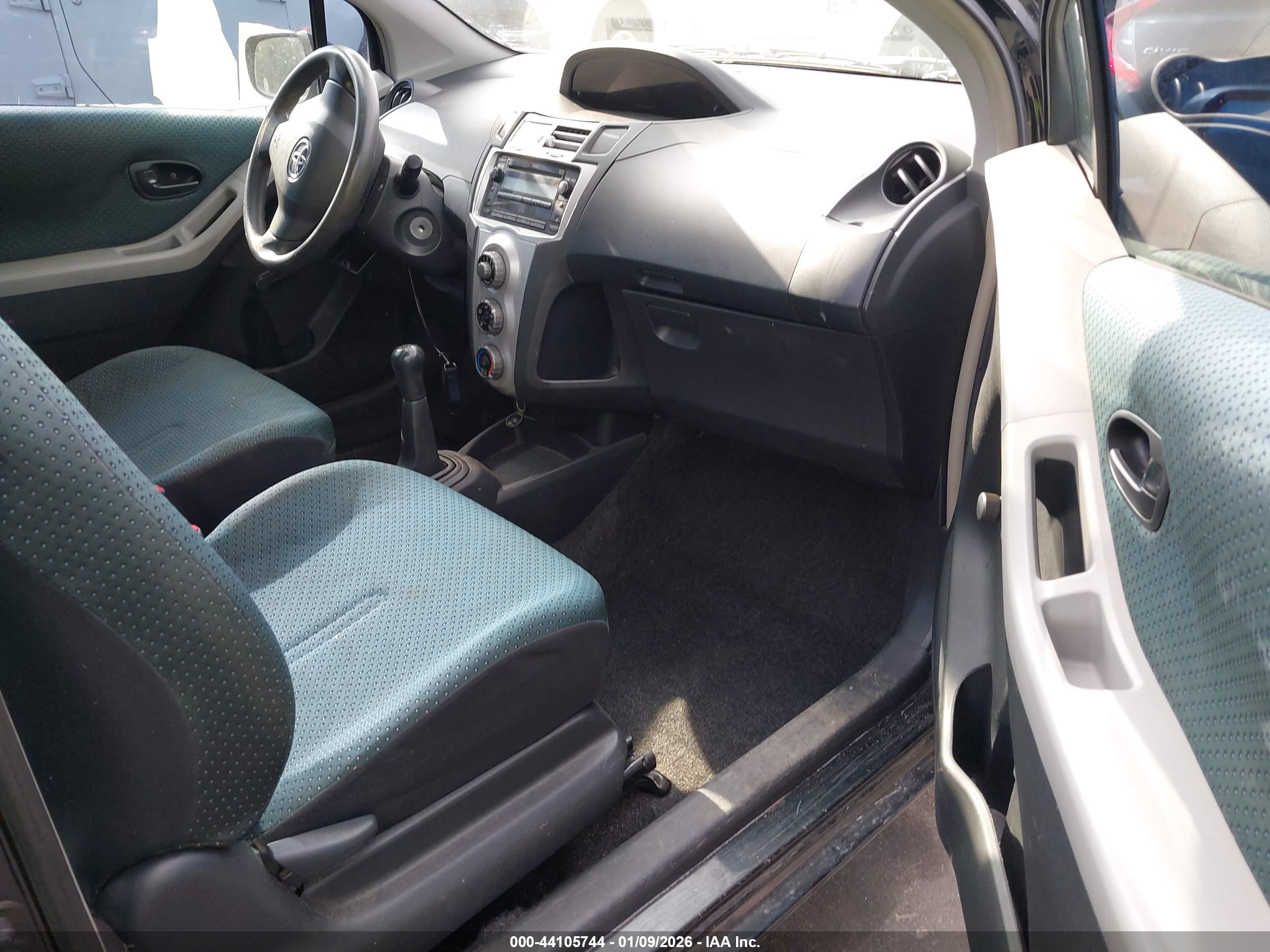 TOYOTA YARIS image 5