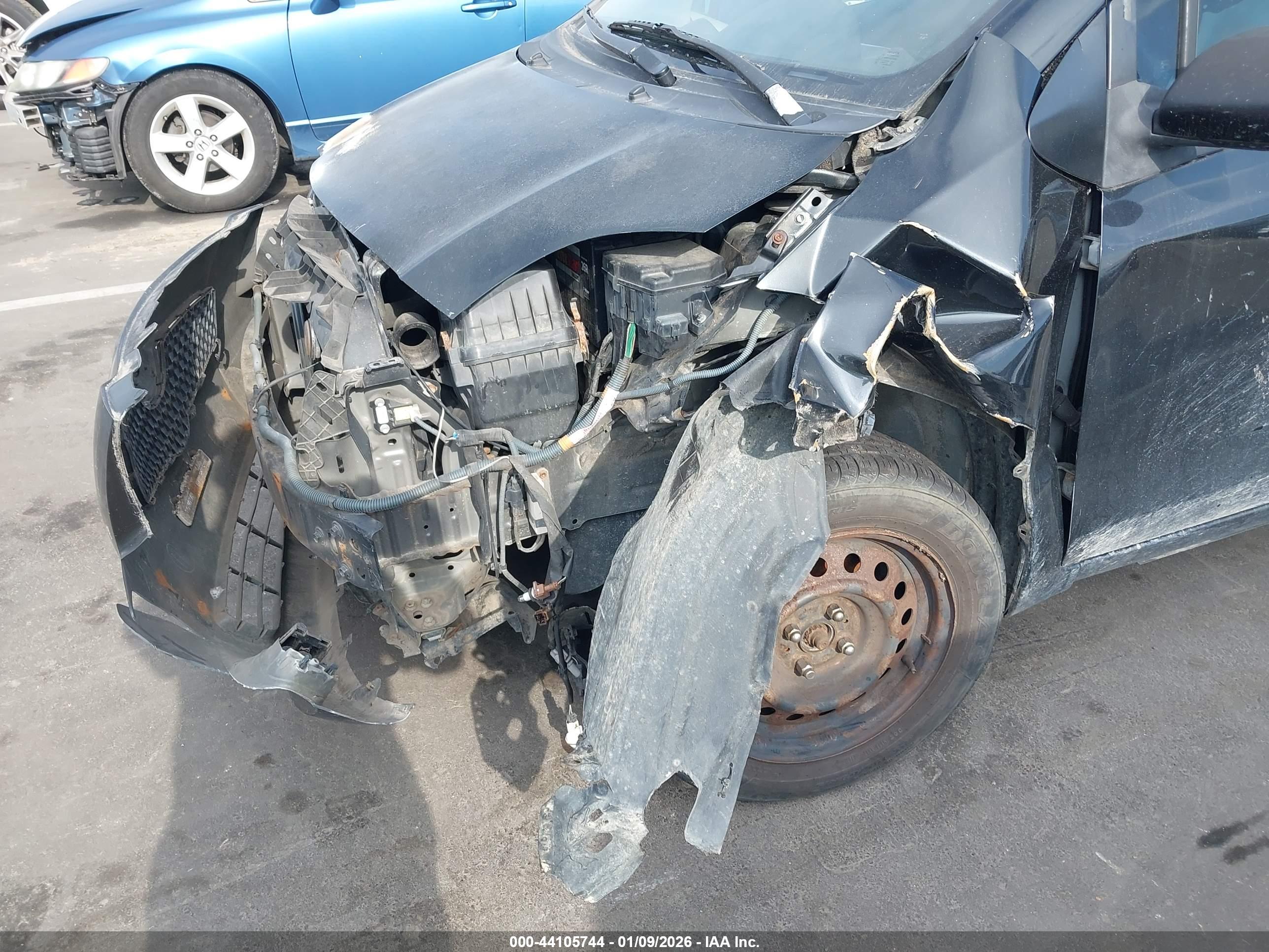 TOYOTA YARIS image 6