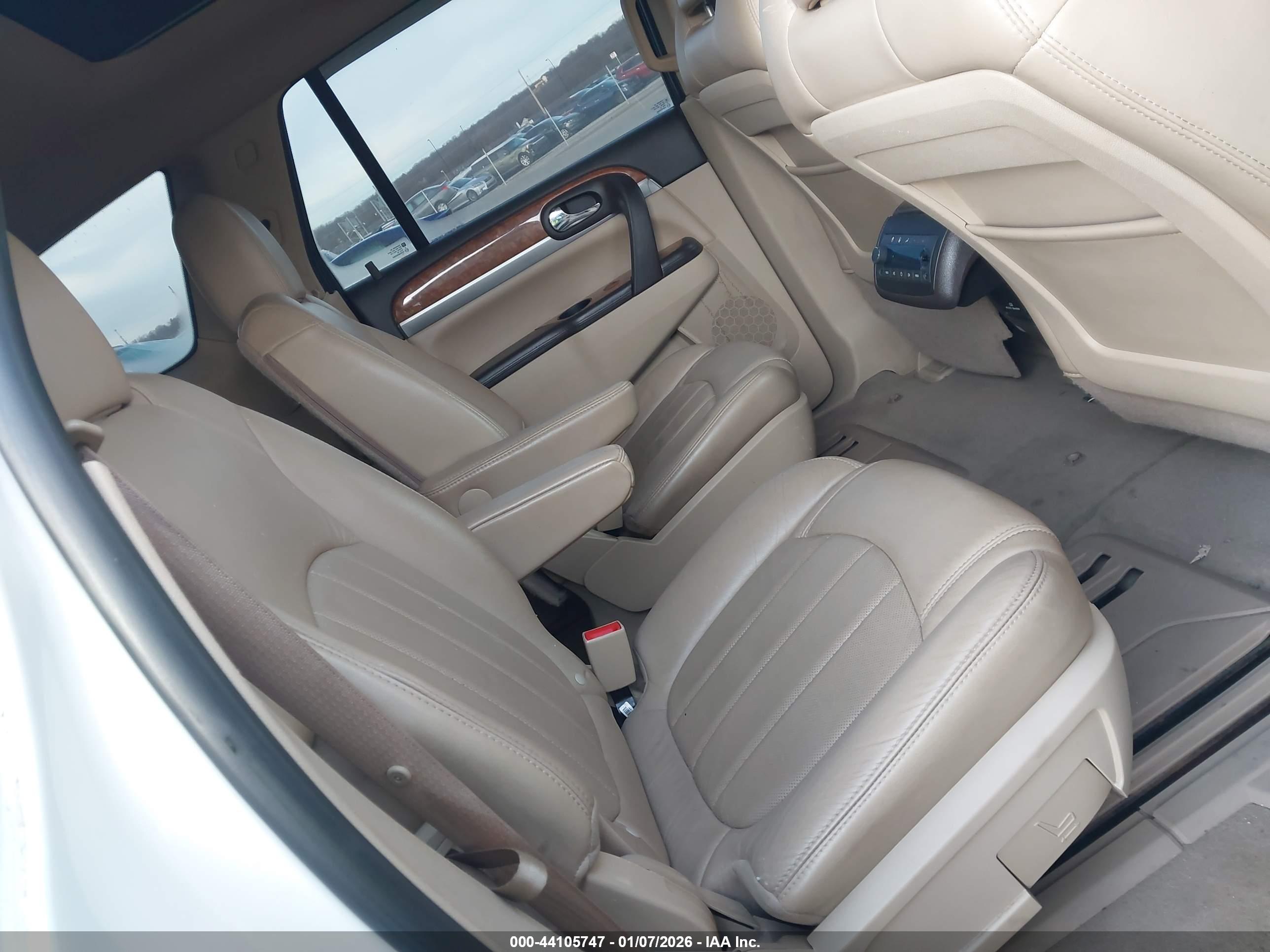 BUICK ENCLAVE image 8