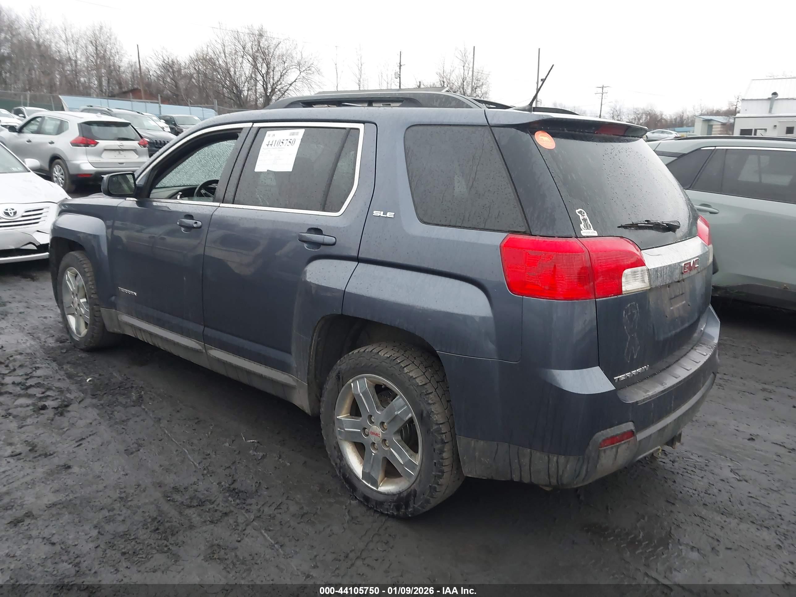 GMC TERRAIN image 3