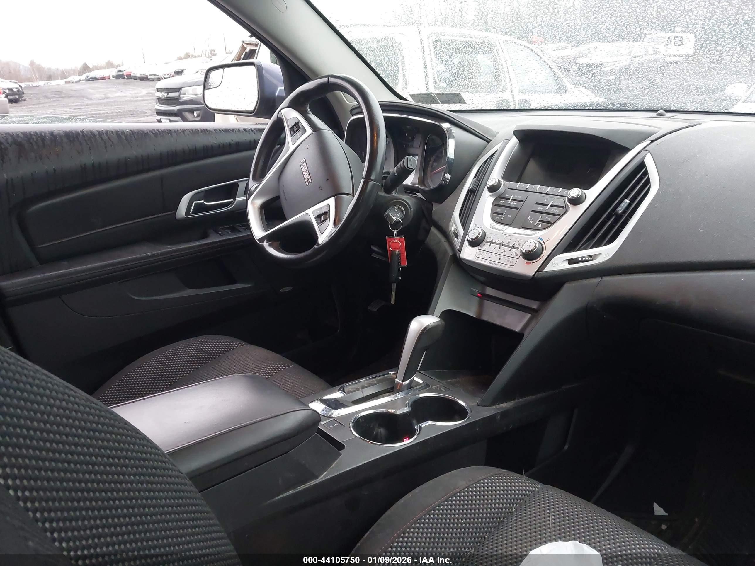 GMC TERRAIN image 5