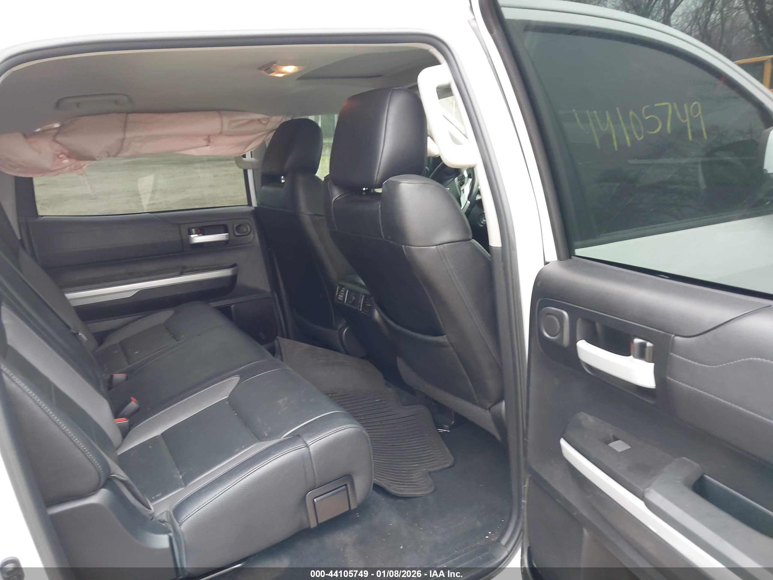 TOYOTA TUNDRA image 8