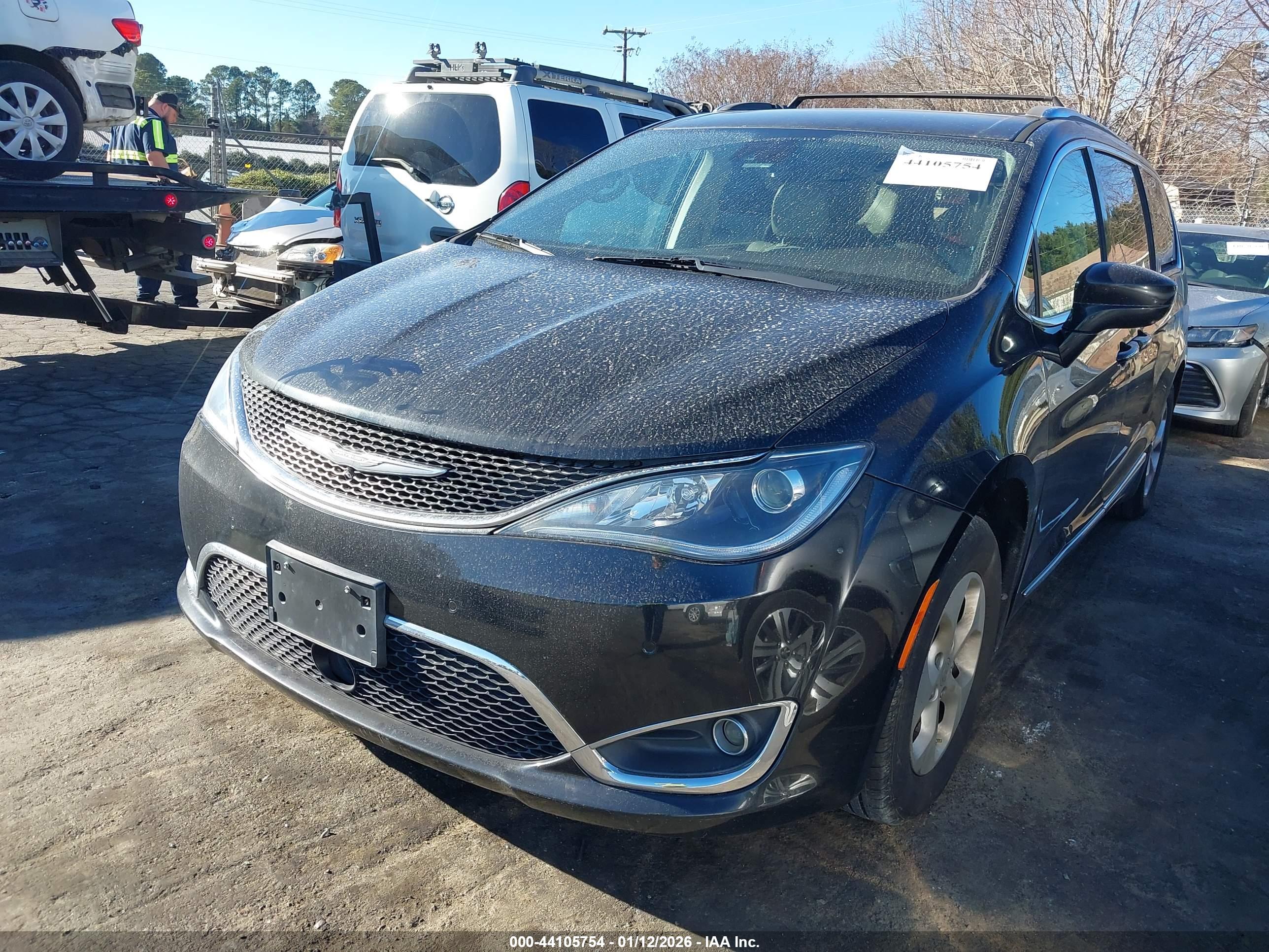 CHRYSLER PACIFICA image 2