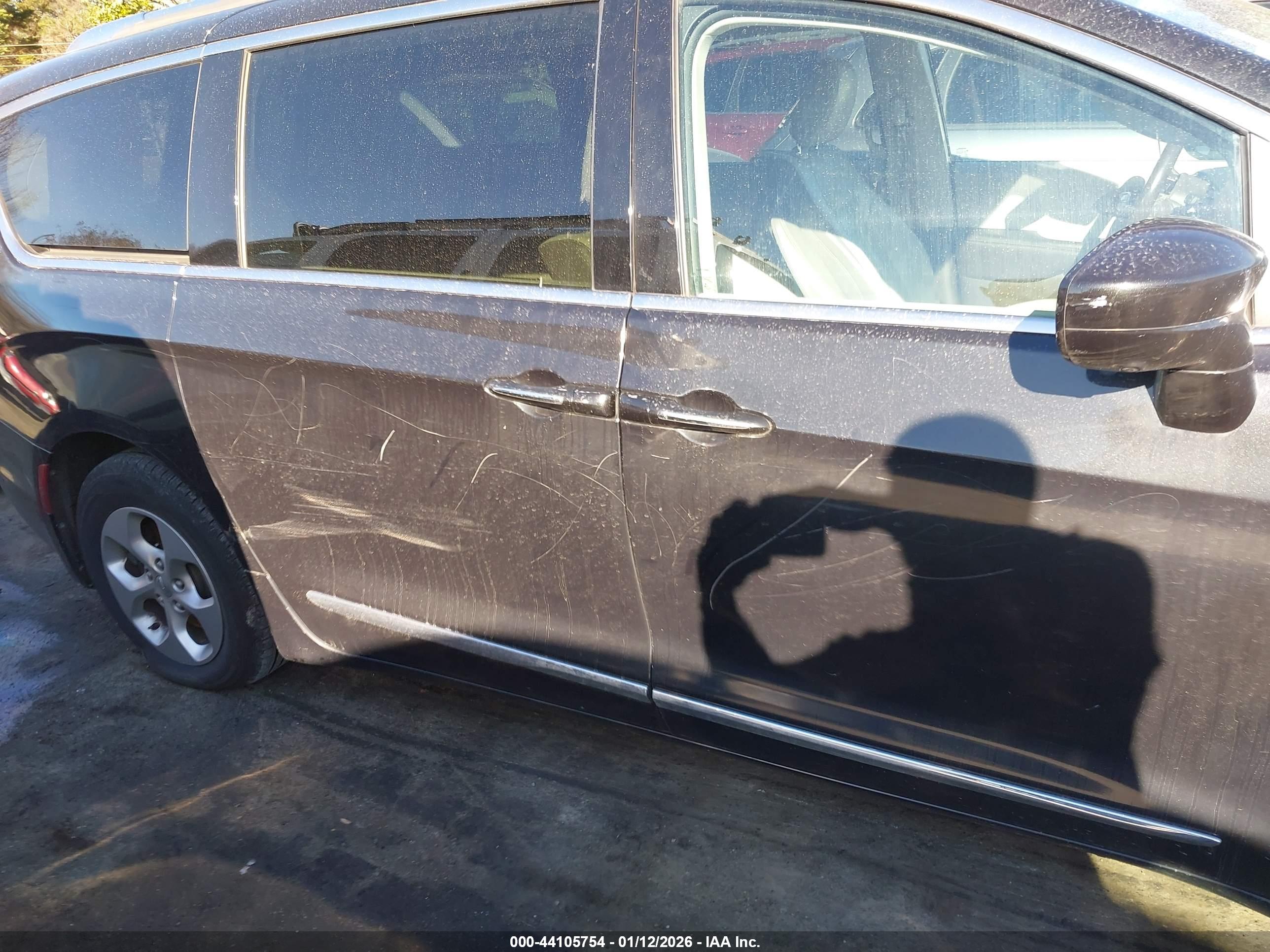 CHRYSLER PACIFICA image 6