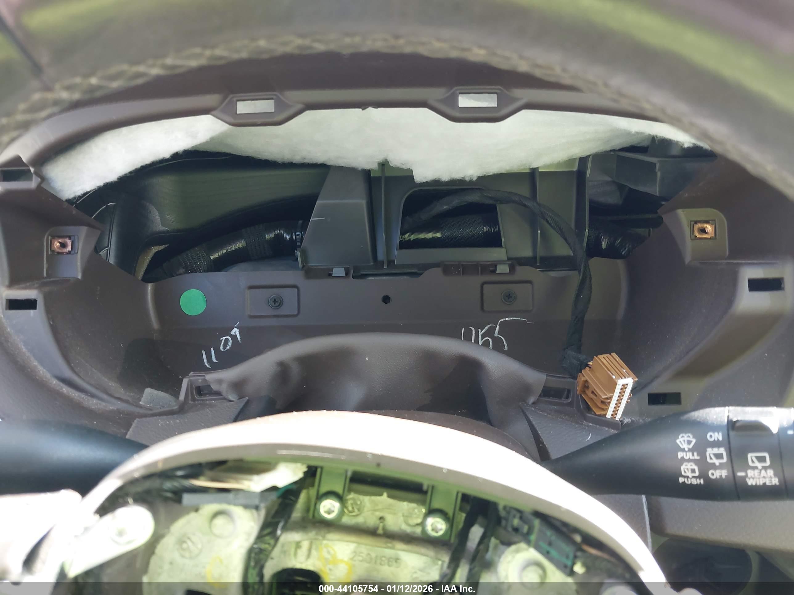CHRYSLER PACIFICA image 7