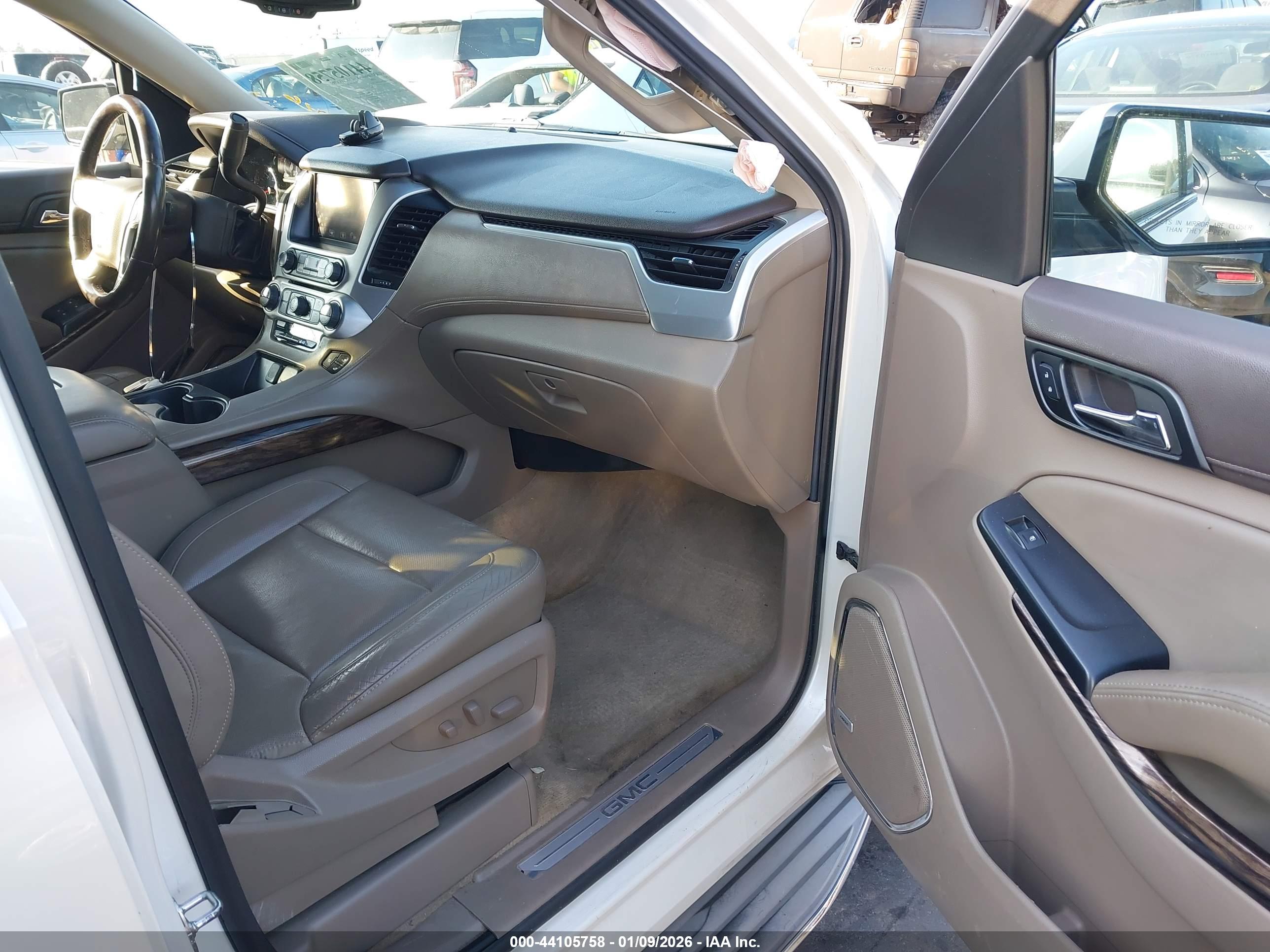 GMC YUKON image 5