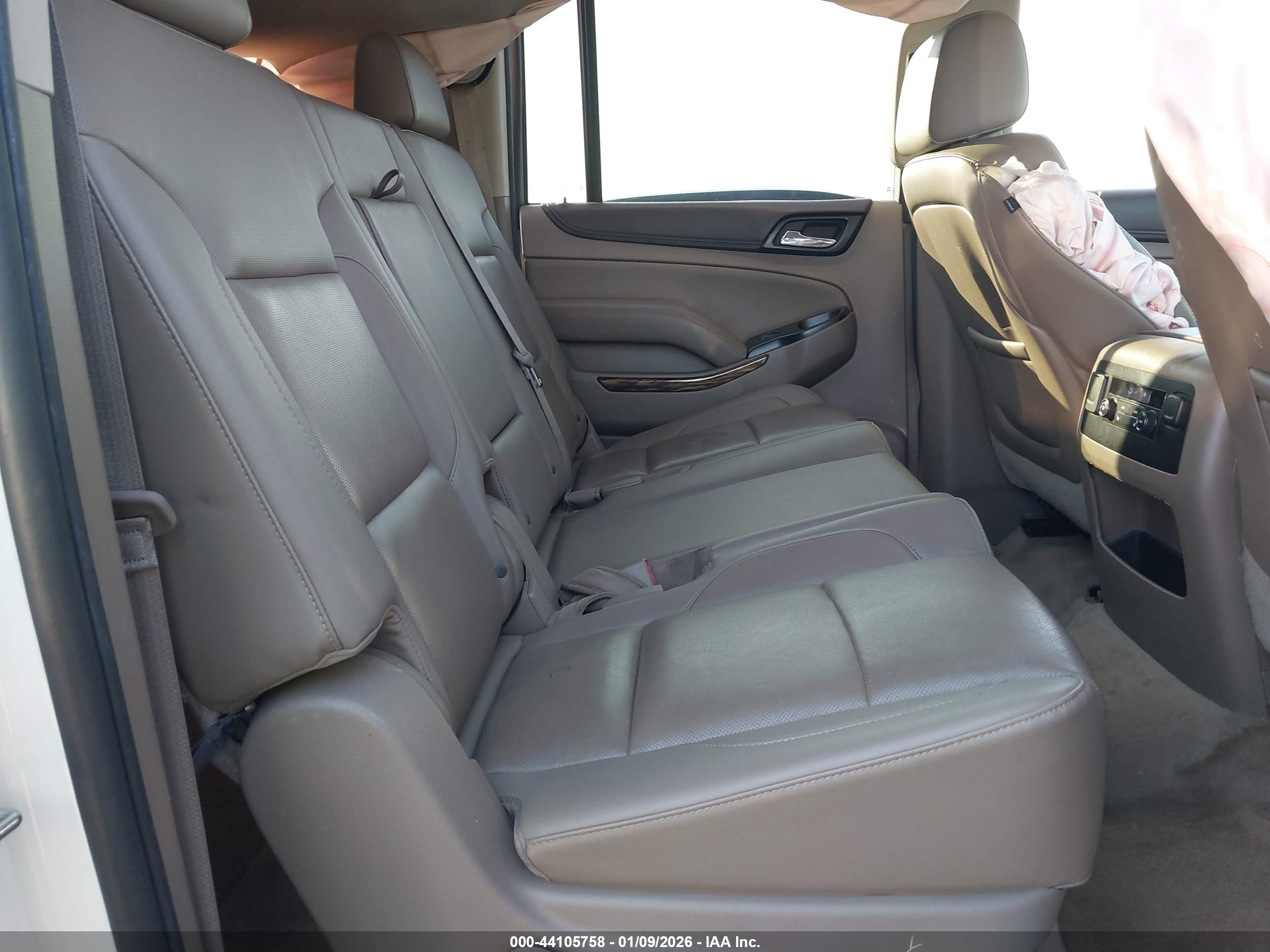 GMC YUKON image 8