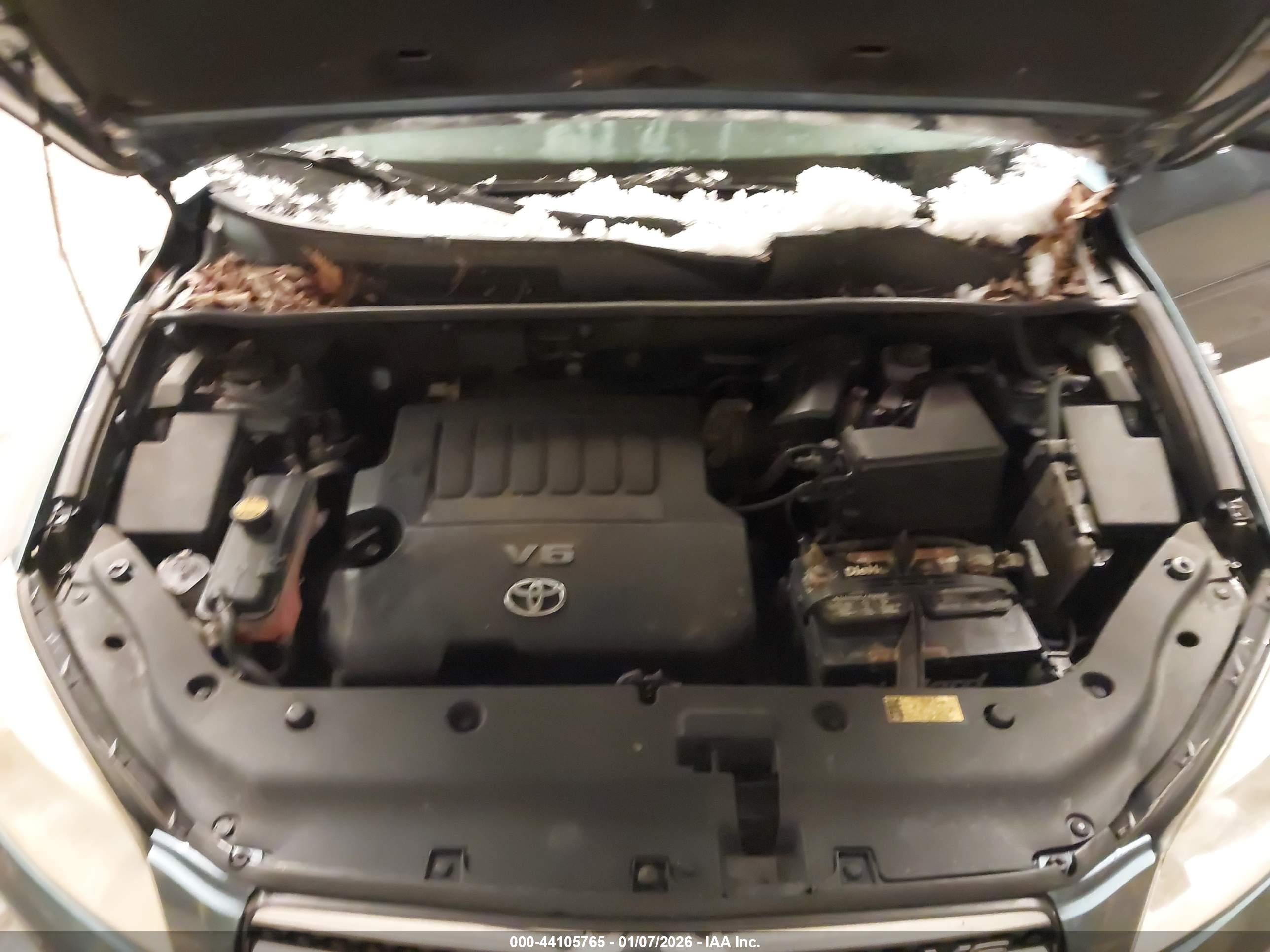 TOYOTA RAV4 image 10