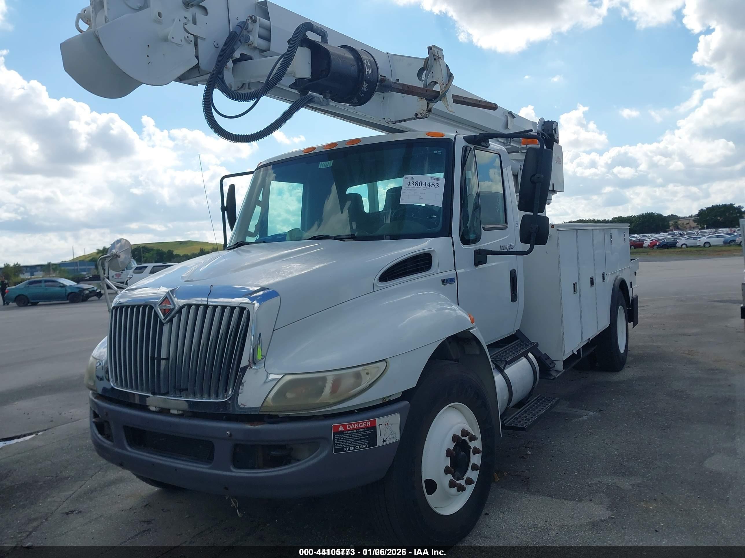 INTERNATIONAL 4000 image 2