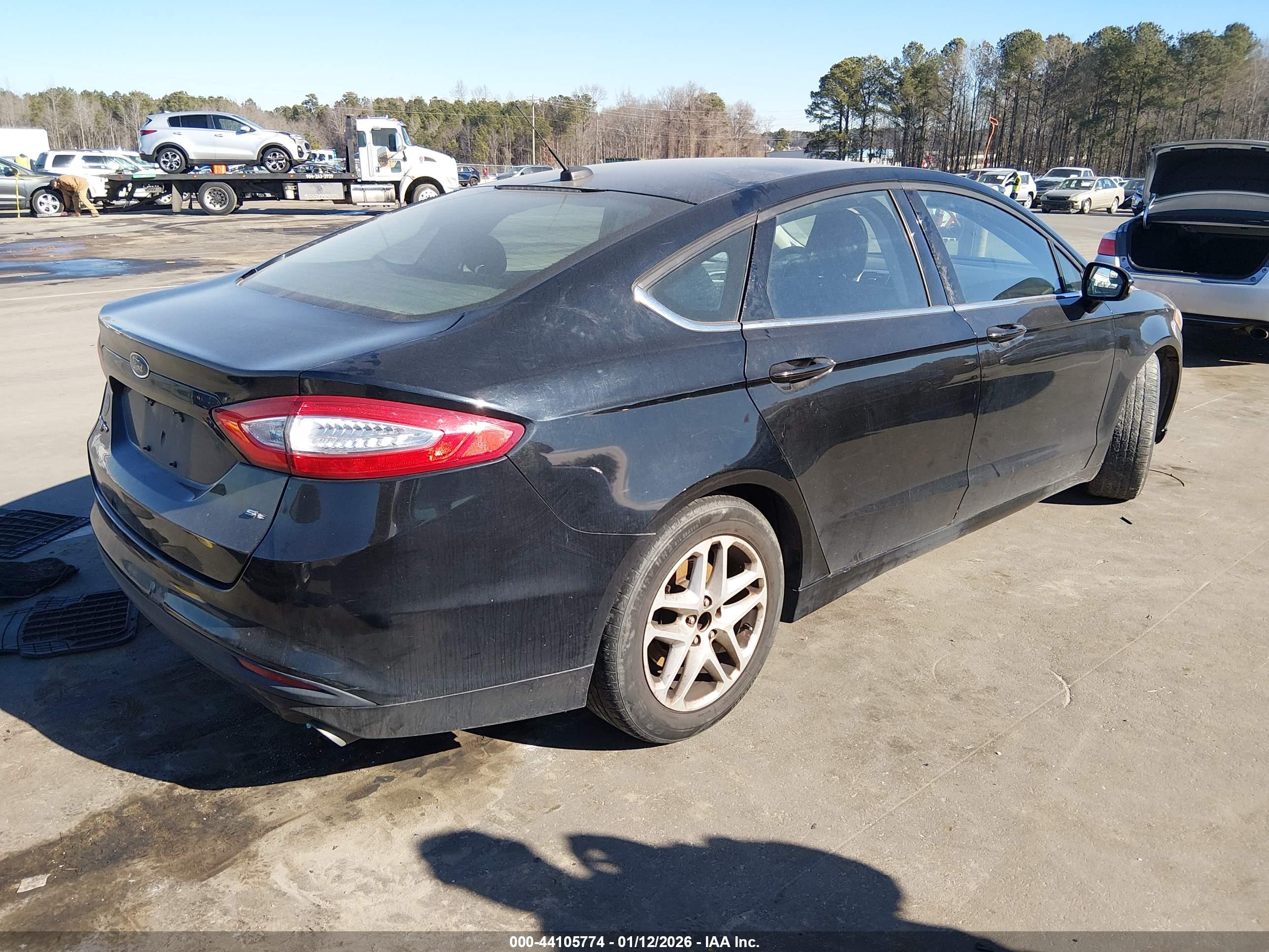 FORD FUSION image 4