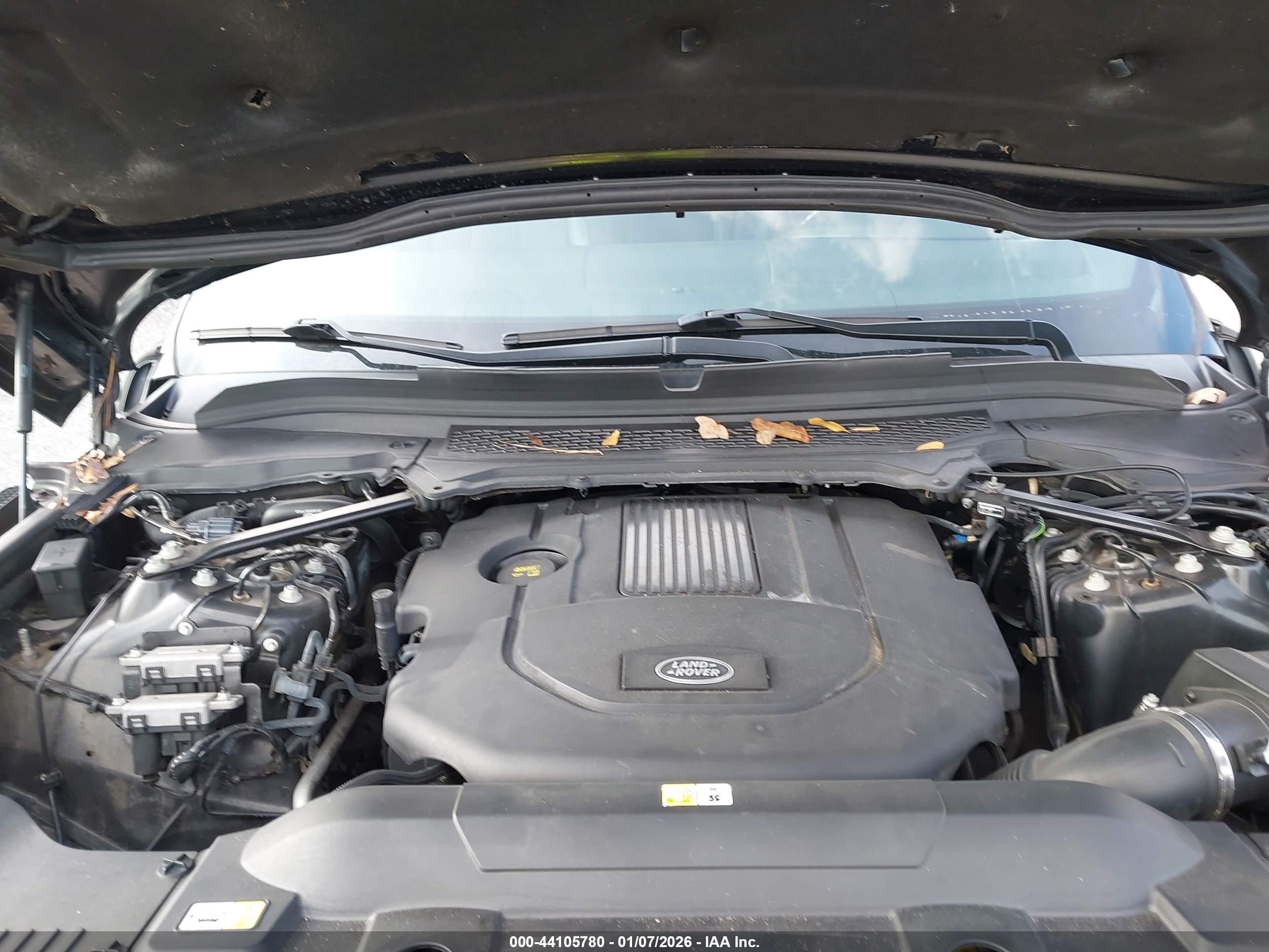 LAND ROVER image 10