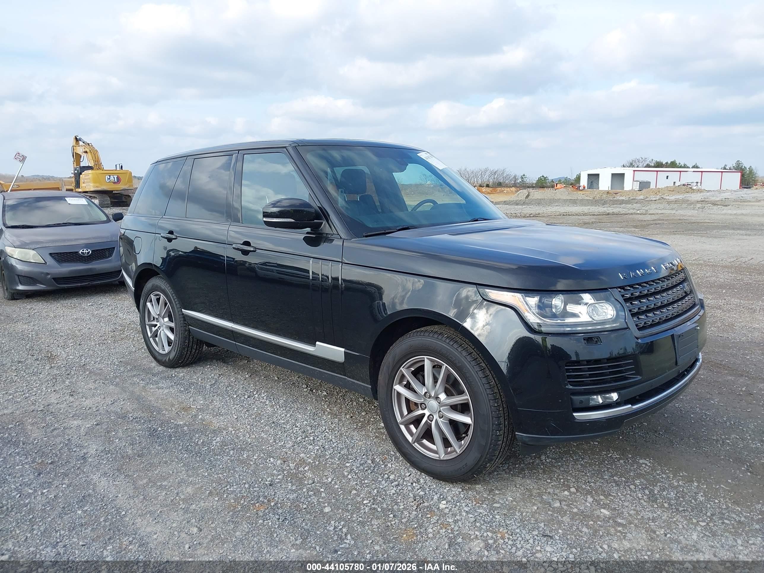 LAND ROVER image 6