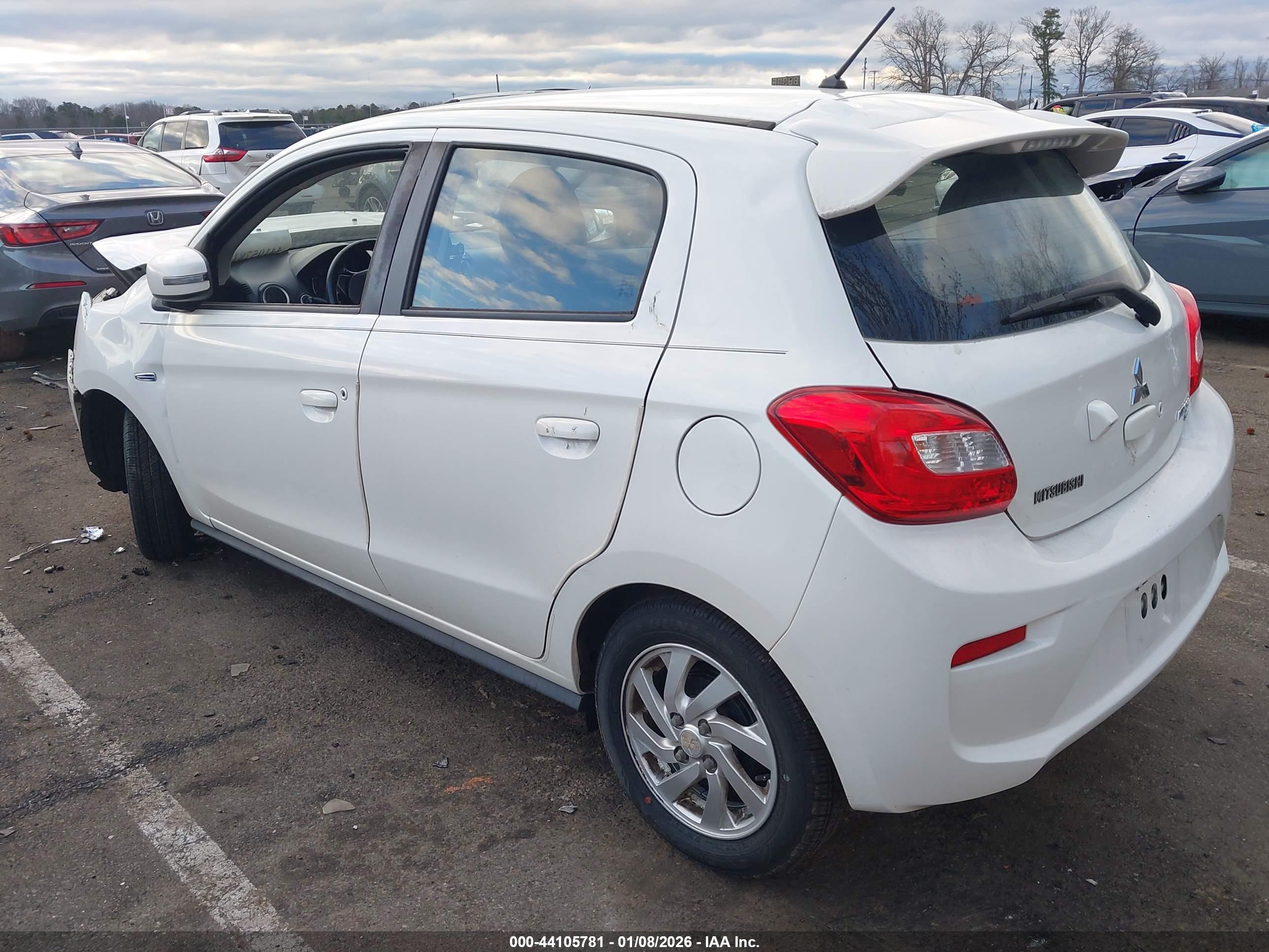 MITSUBISHI MIRAGE image 3