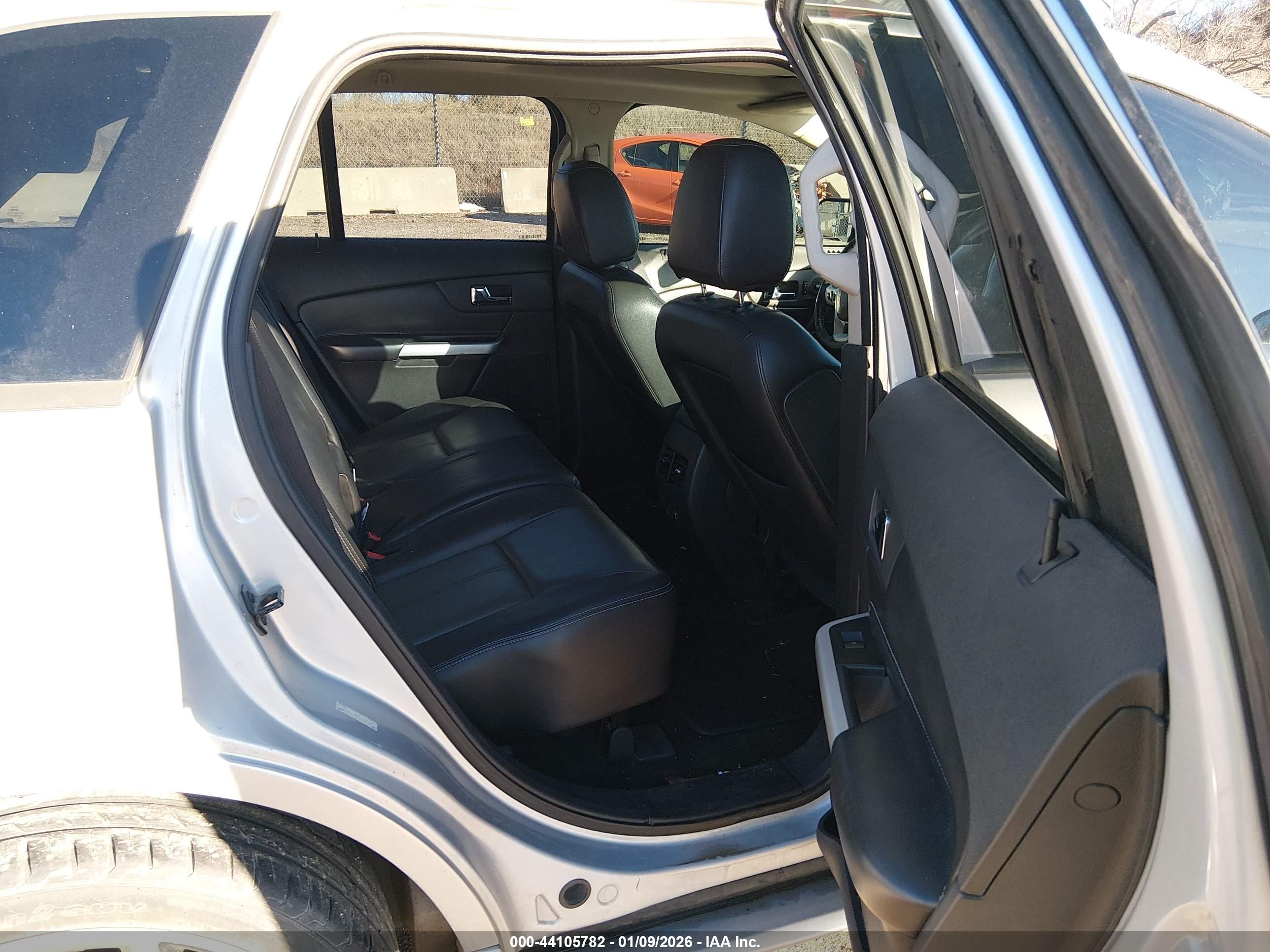 FORD EDGE image 8