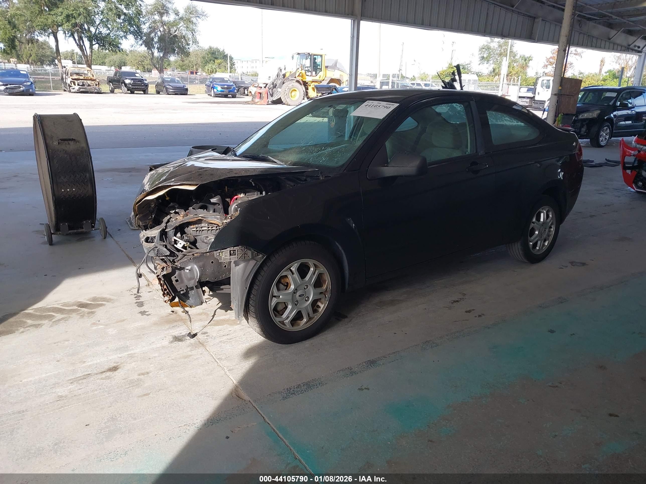 FORD FOCUS image 2