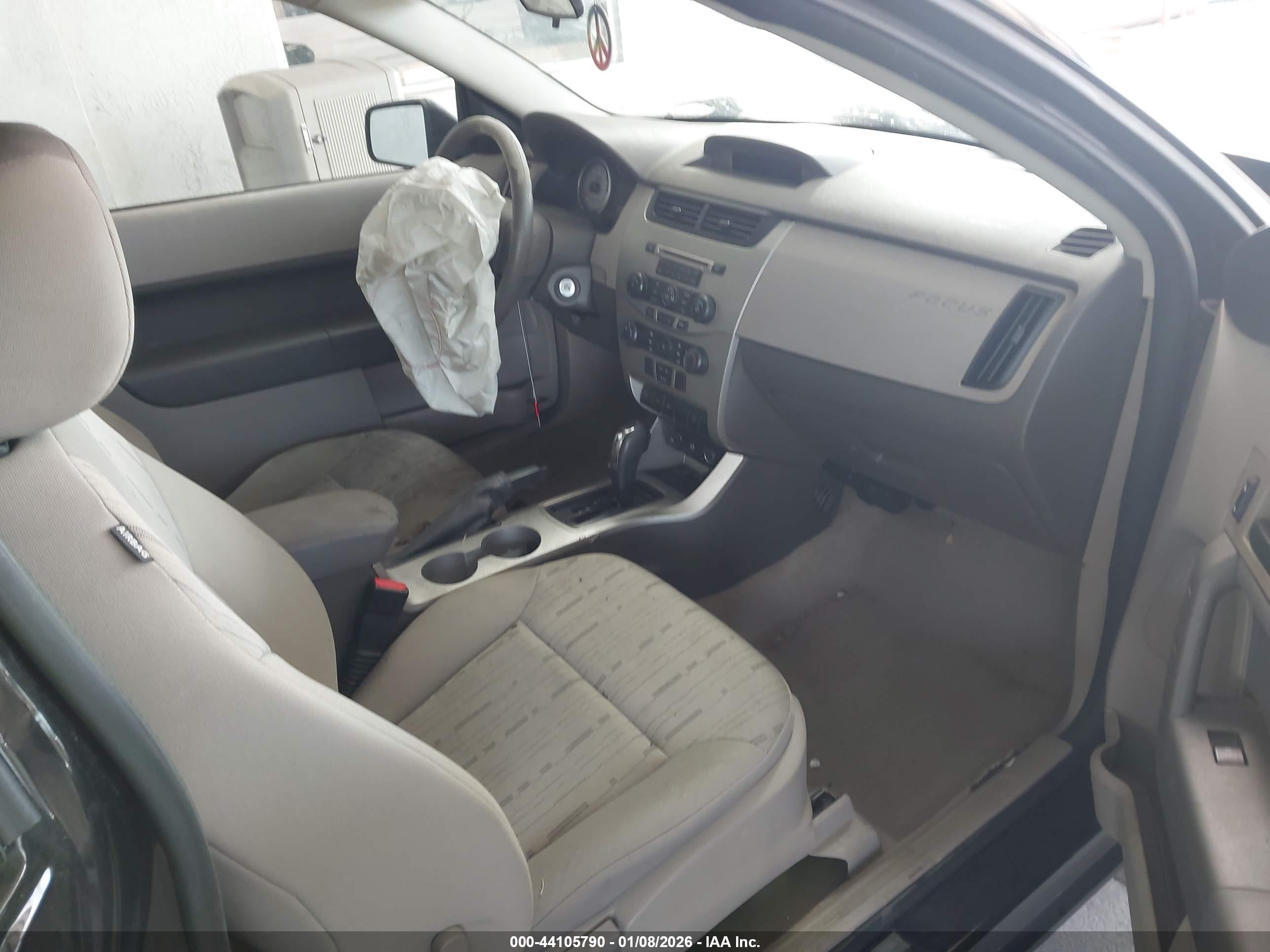 FORD FOCUS image 5