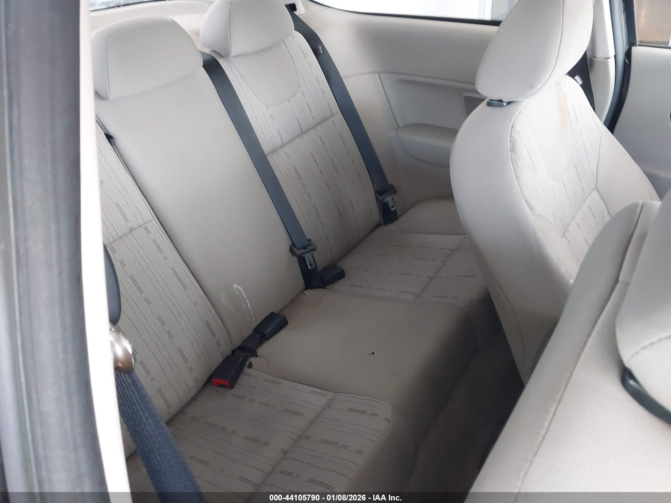 FORD FOCUS image 8