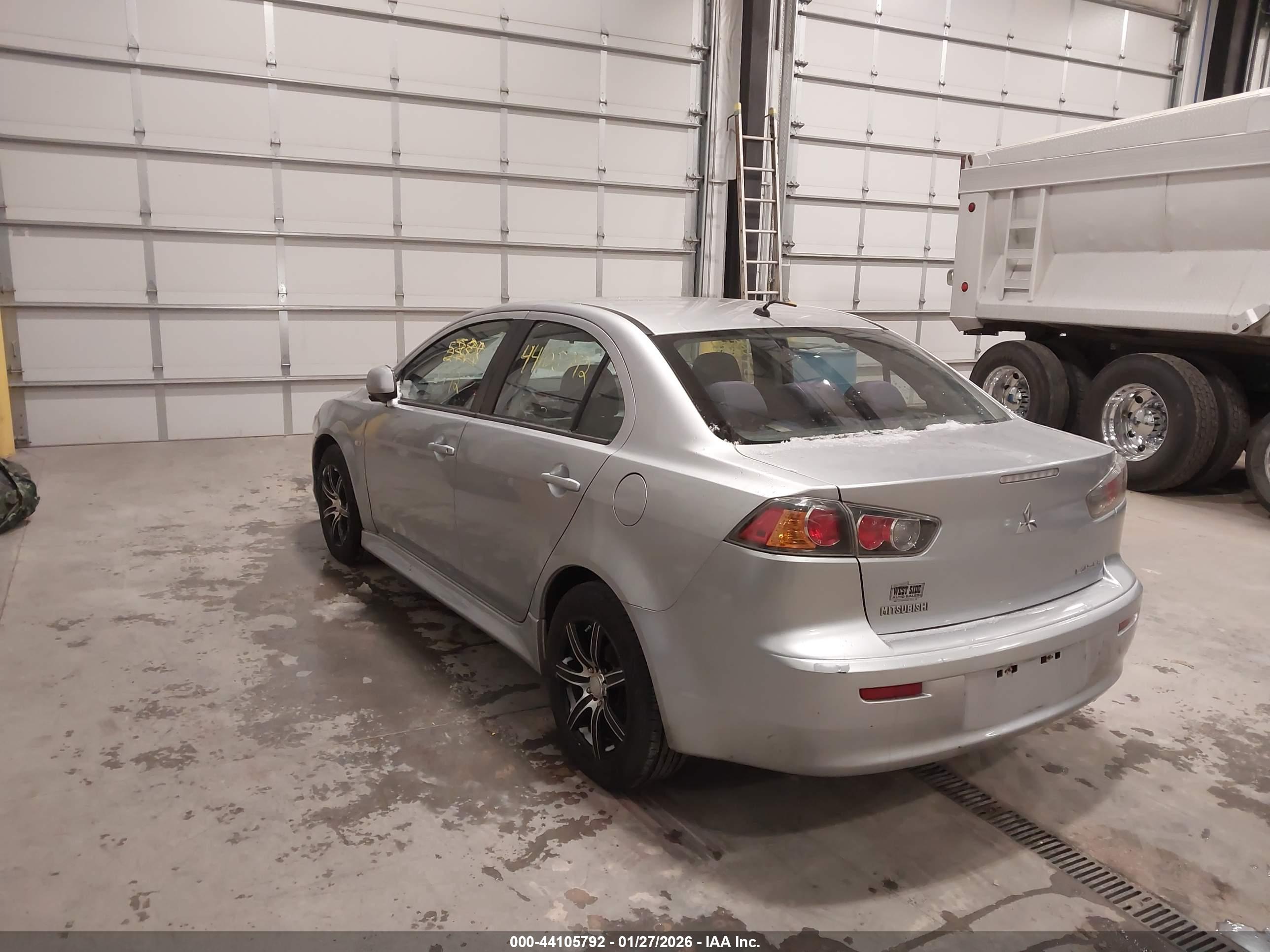 MITSUBISHI LANCER image 3