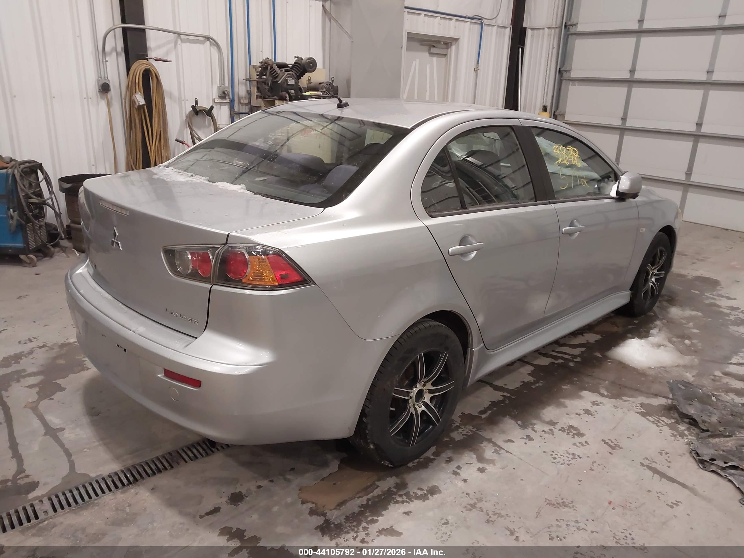MITSUBISHI LANCER image 4