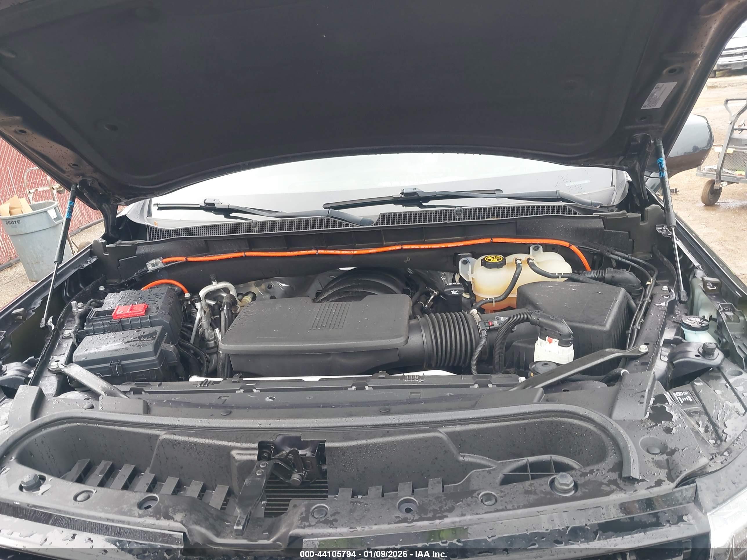 CHEVROLET TAHOE image 10
