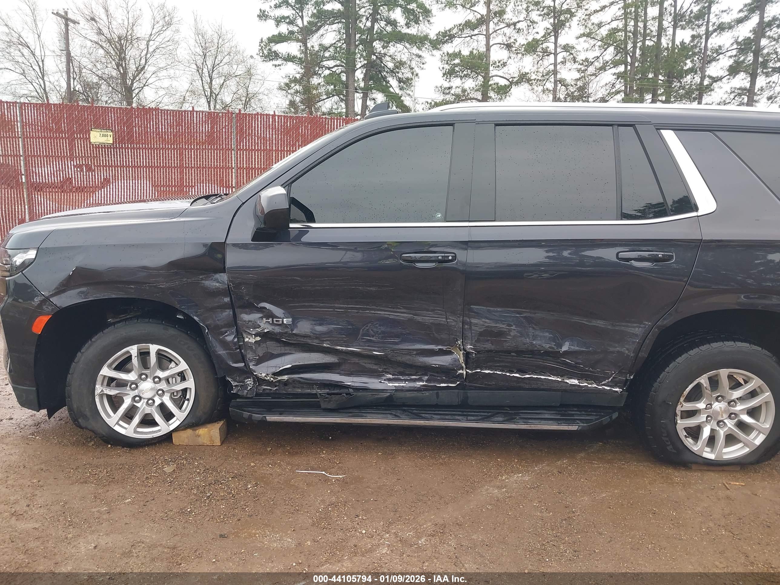 CHEVROLET TAHOE image 6