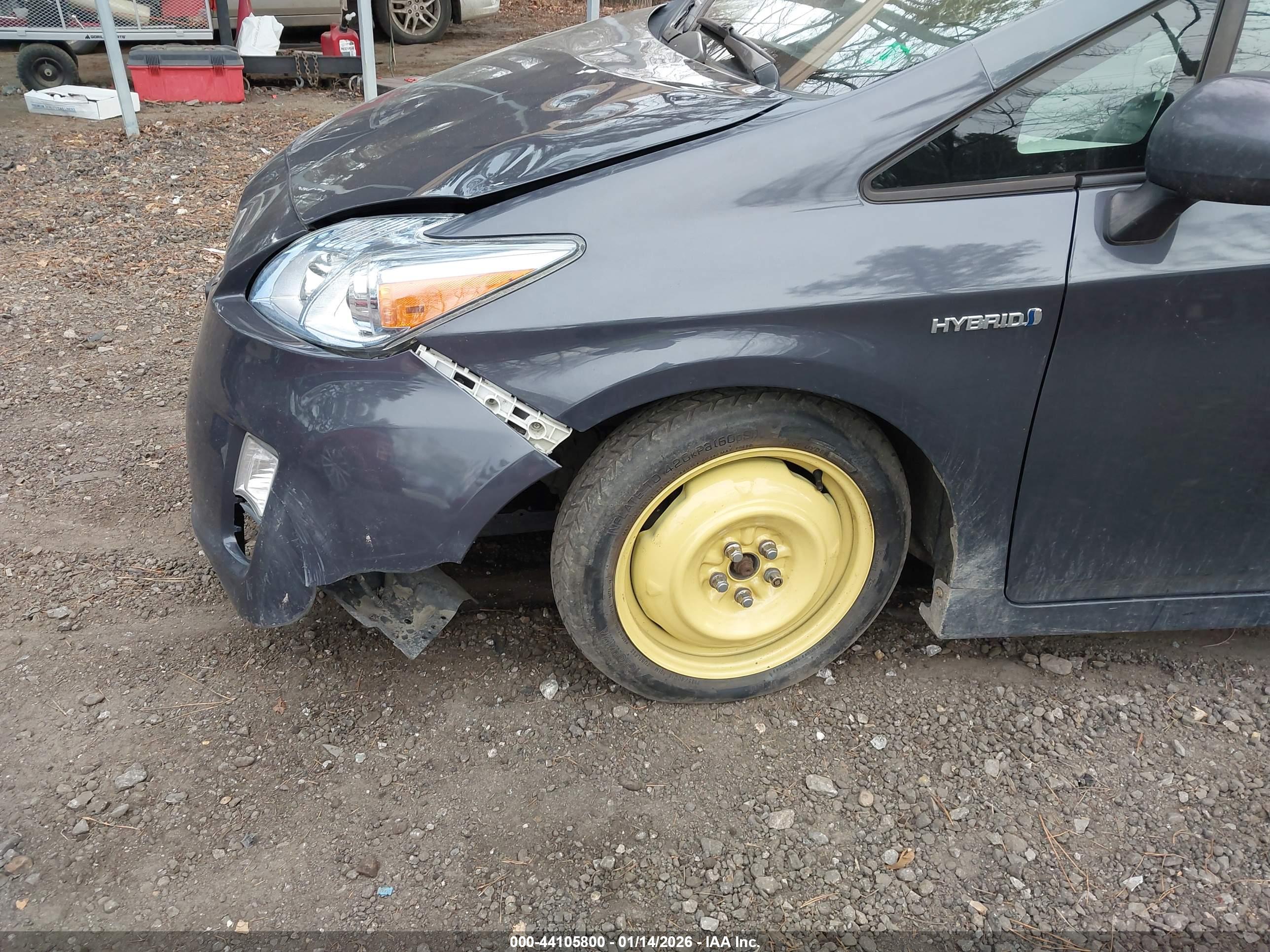 TOYOTA PRIUS image 6
