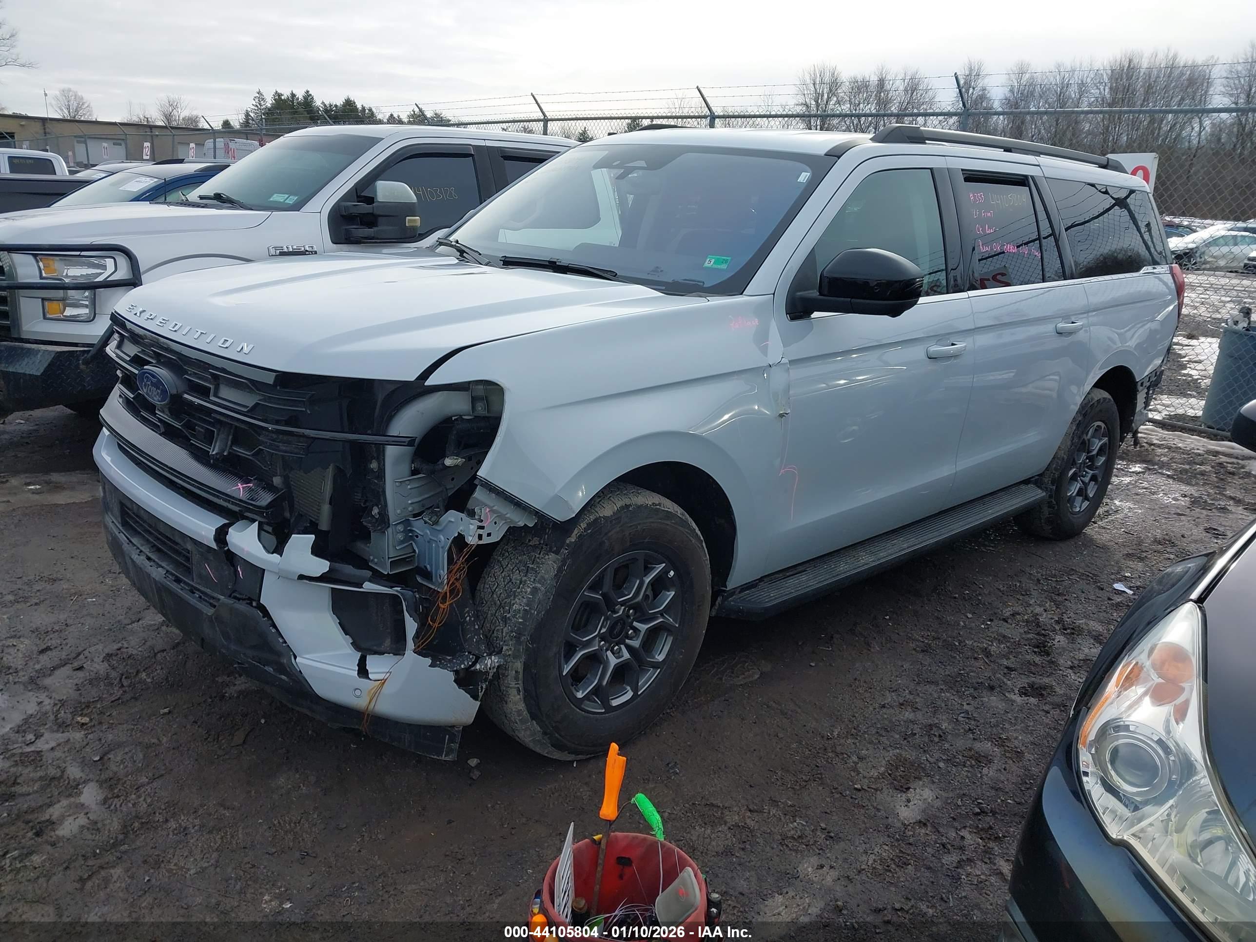 FORD EXPEDITION image 2