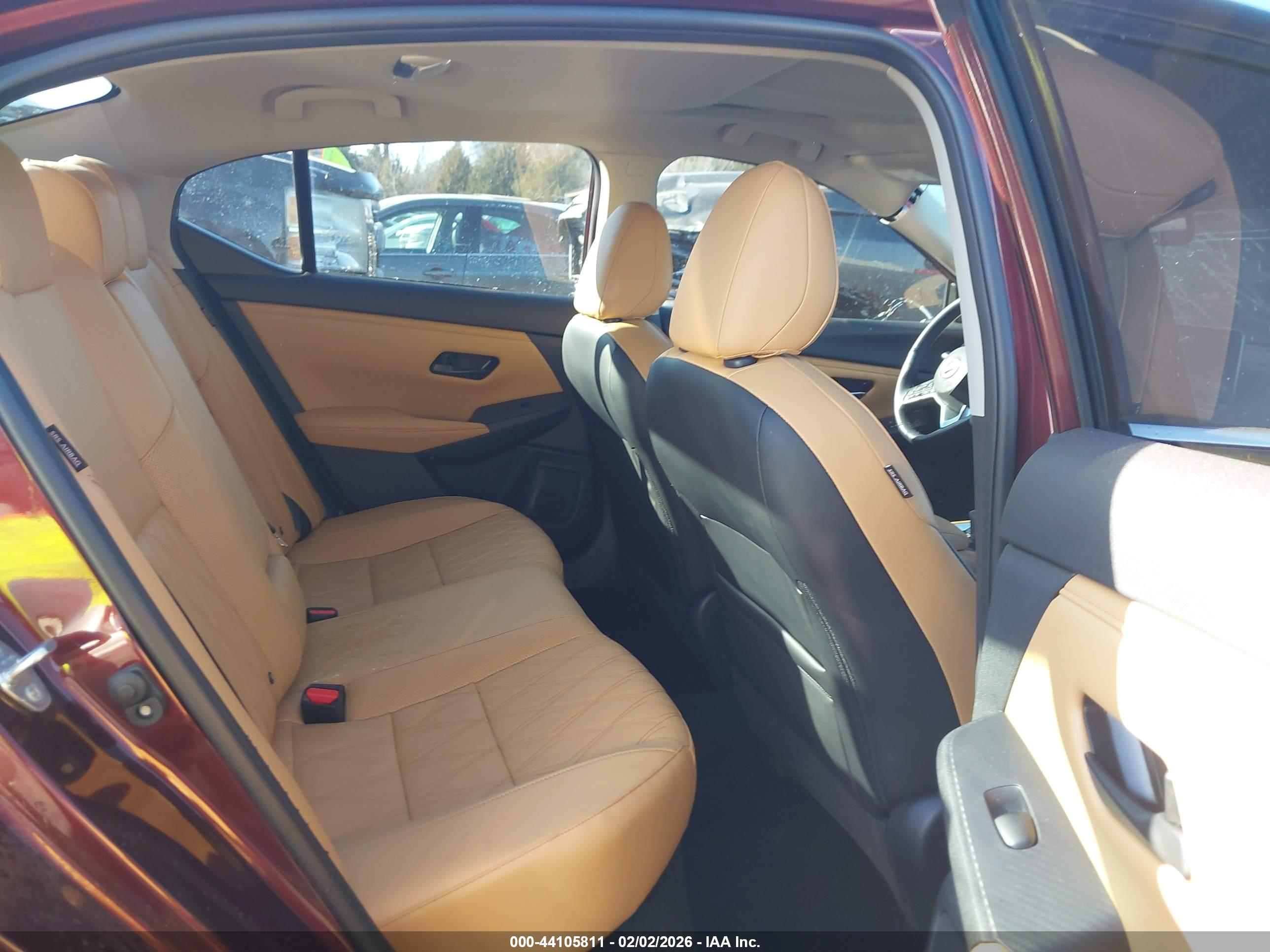 NISSAN SENTRA image 8