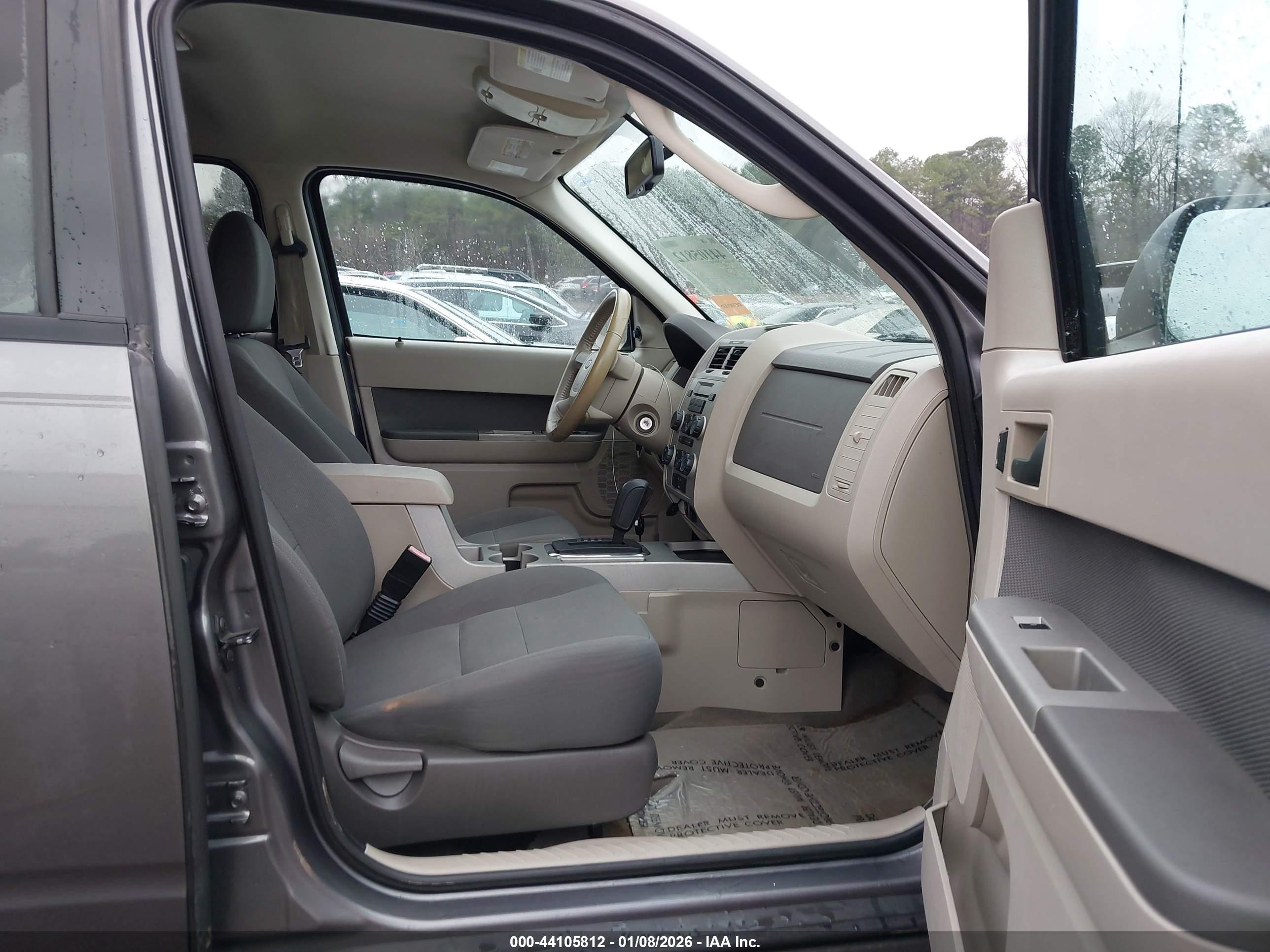 FORD ESCAPE image 5