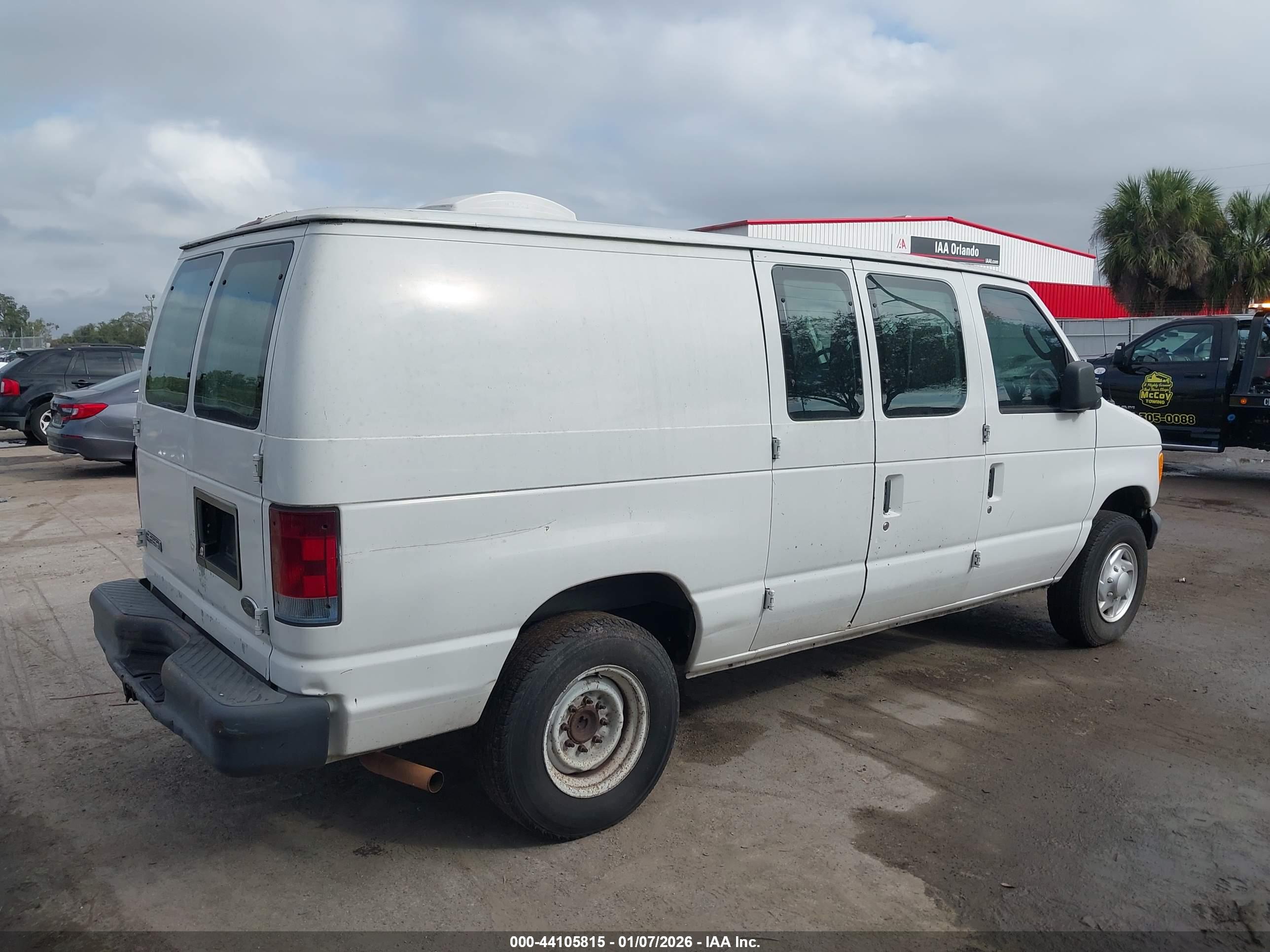 FORD E-250 image 6