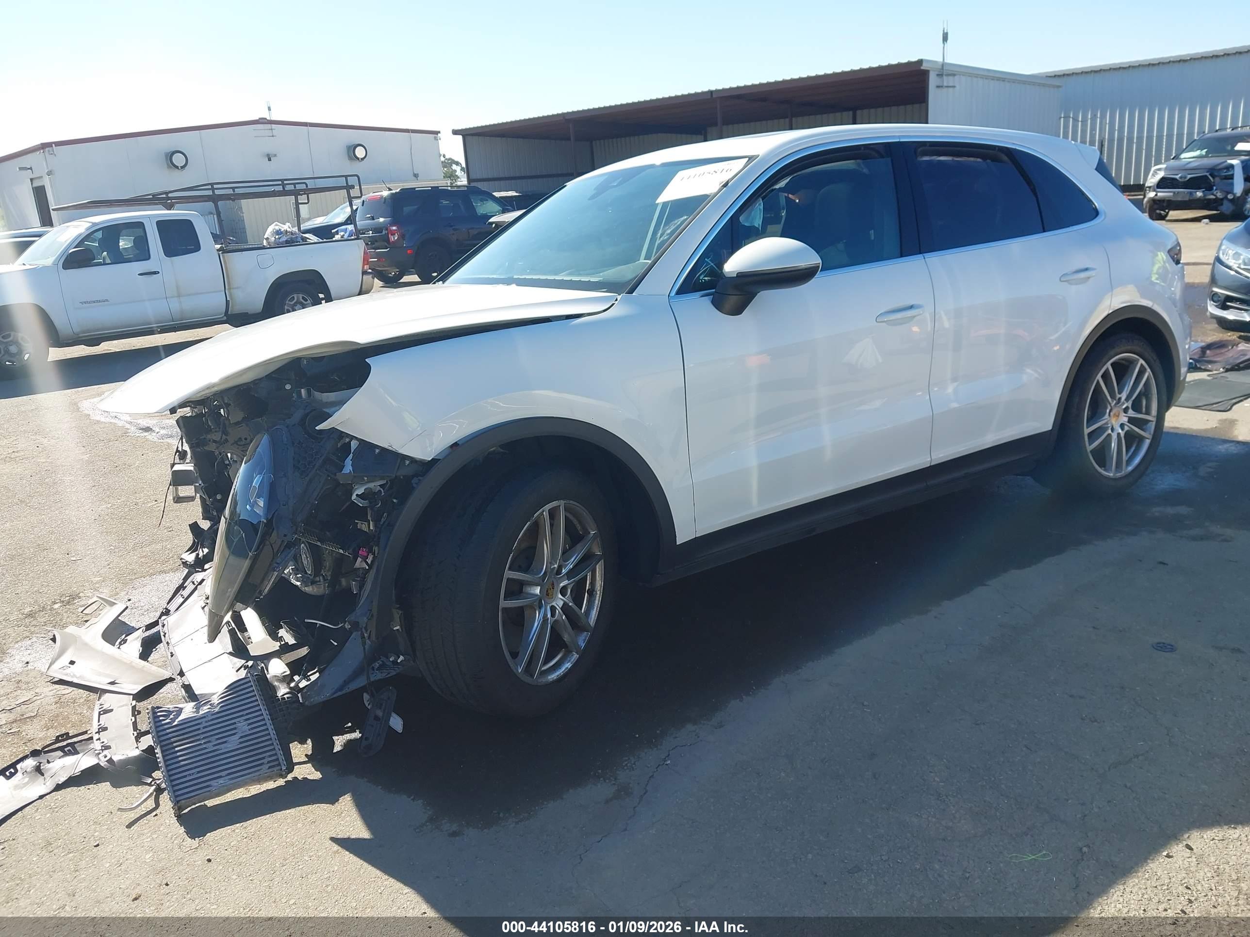 PORSCHE CAYENNE image 2