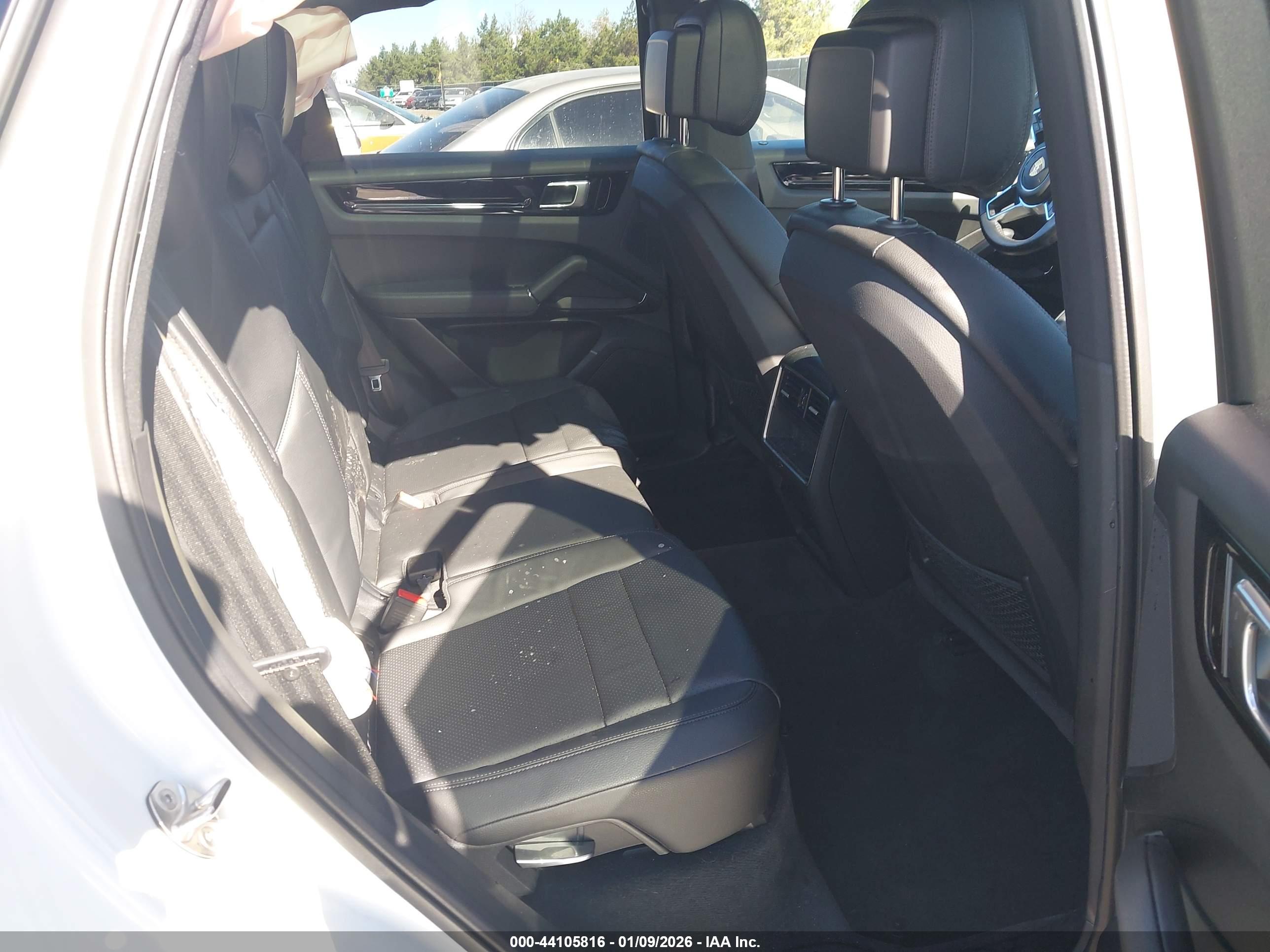 PORSCHE CAYENNE image 8