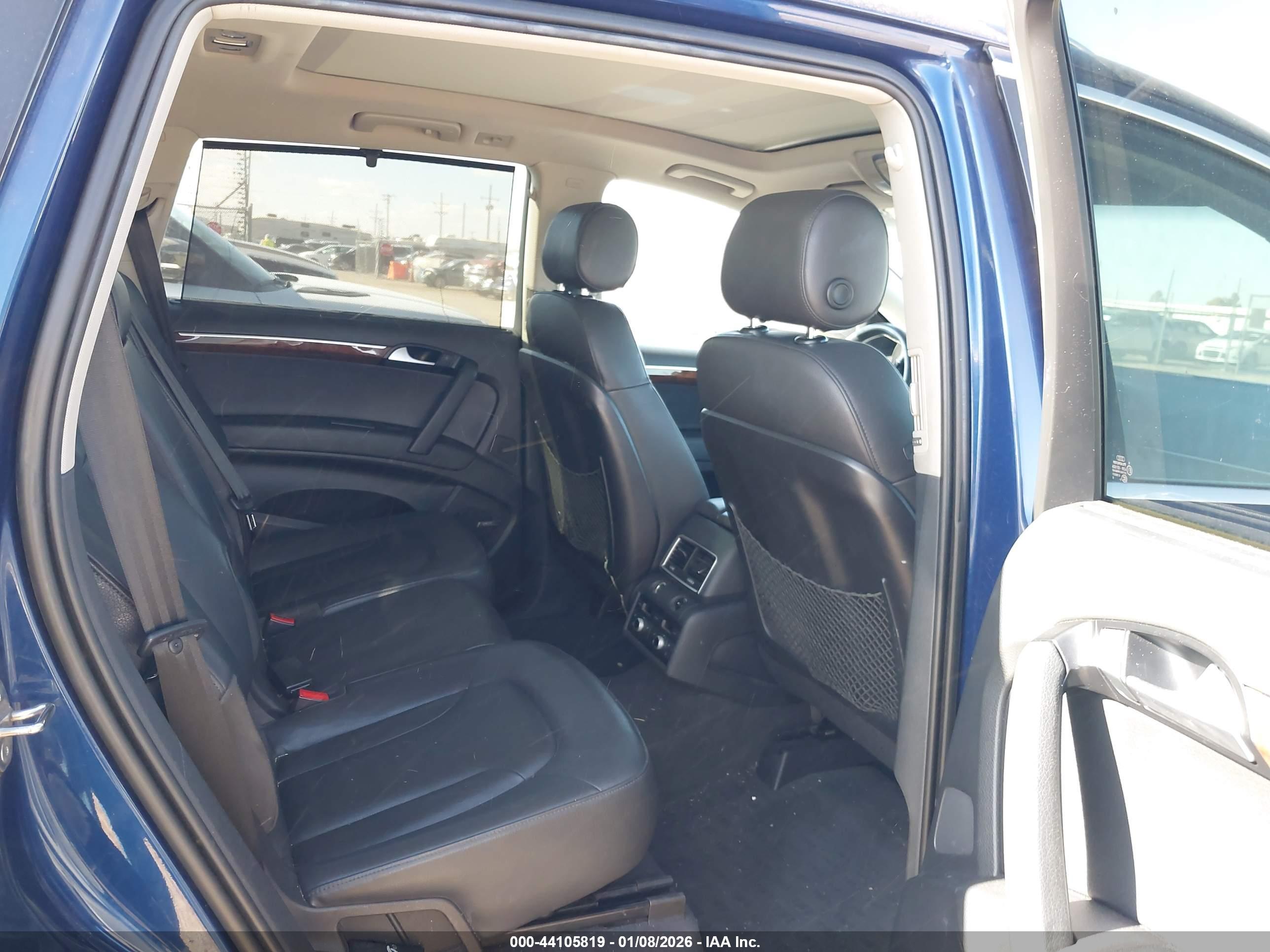 AUDI Q7 image 8