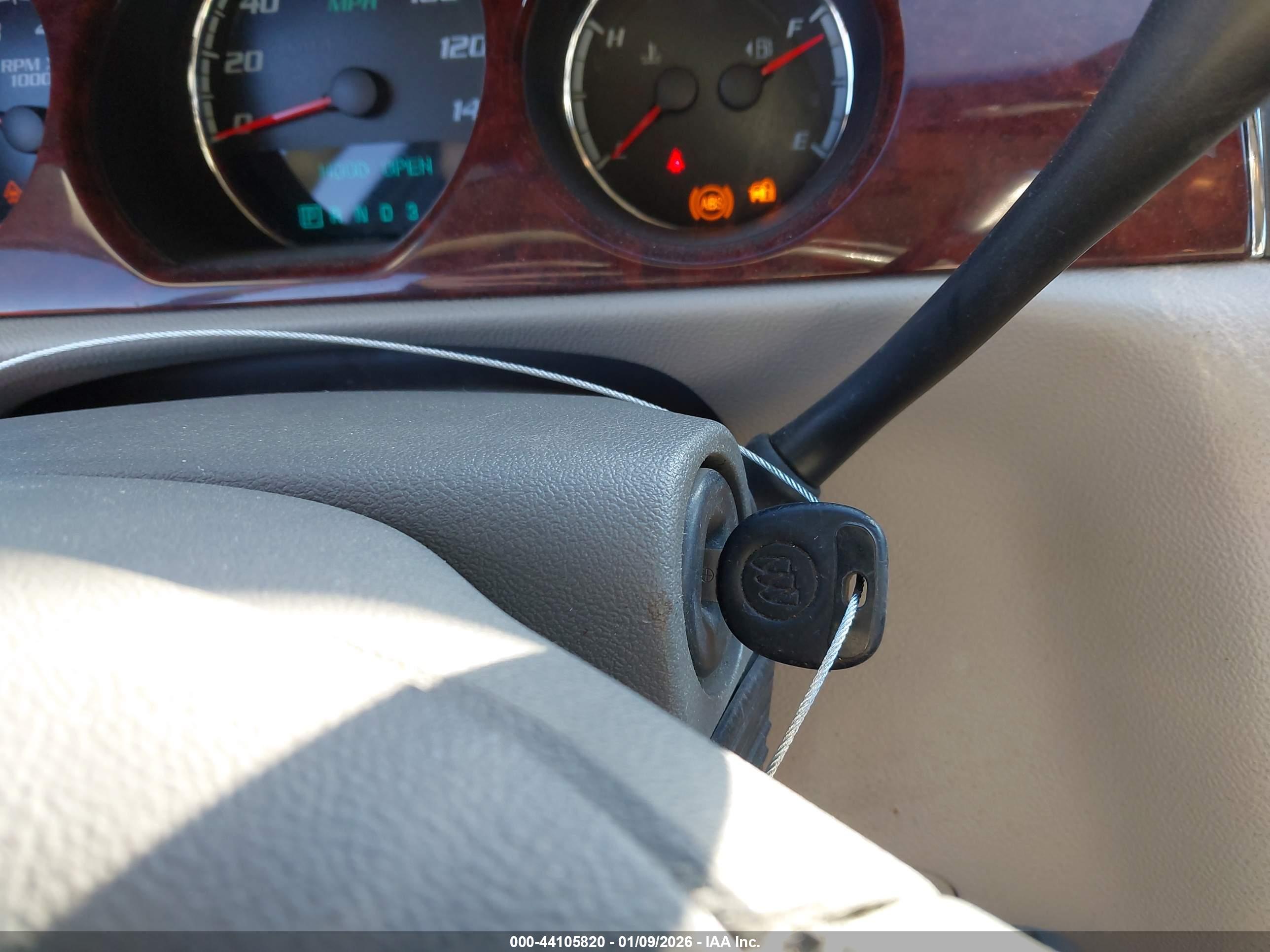 BUICK LUCERNE image 11