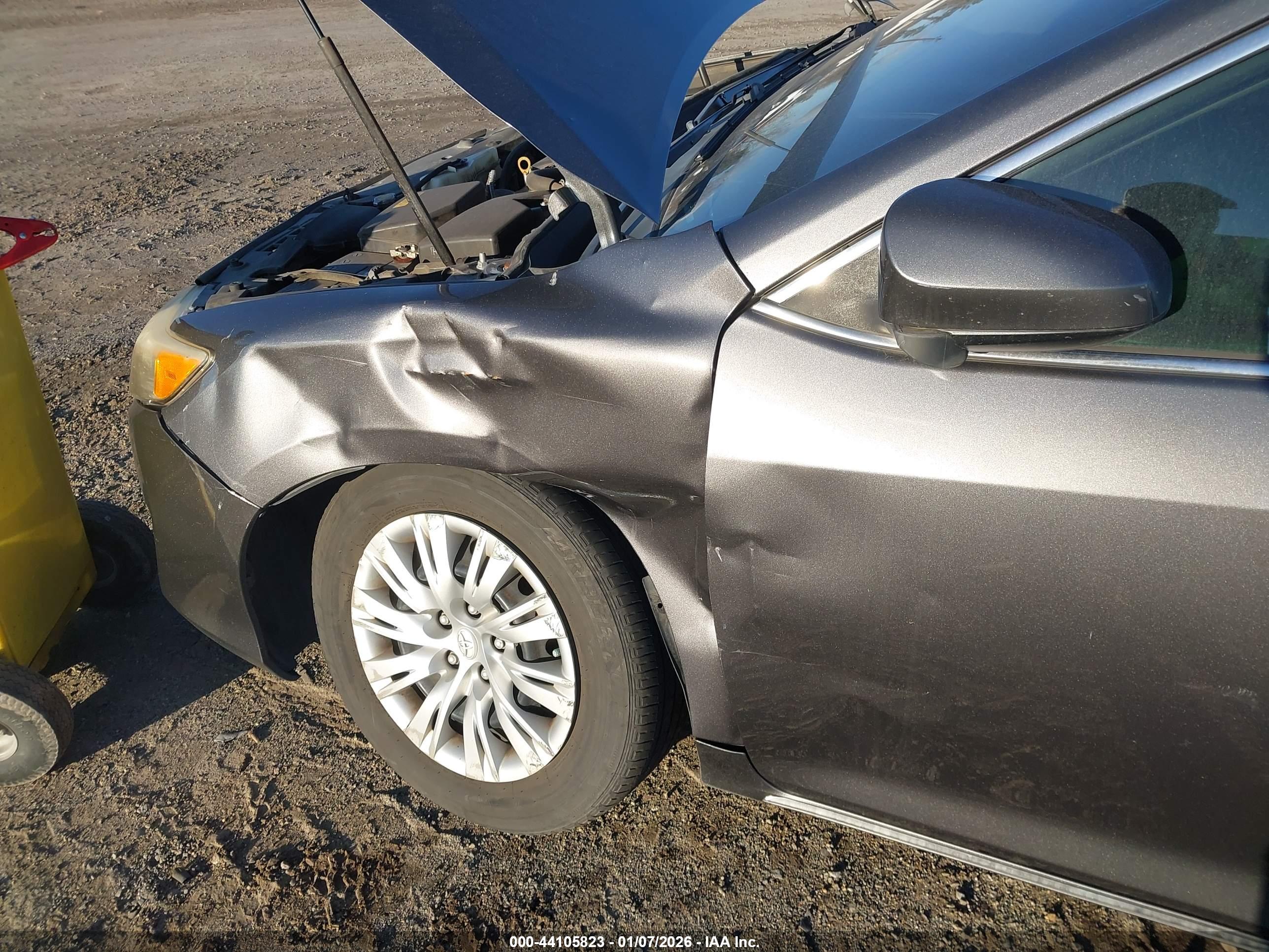 TOYOTA CAMRY image 6