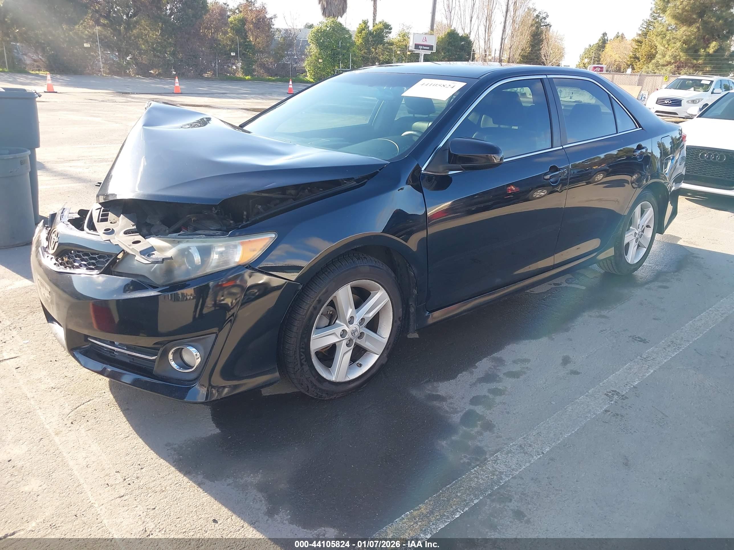 TOYOTA CAMRY image 2