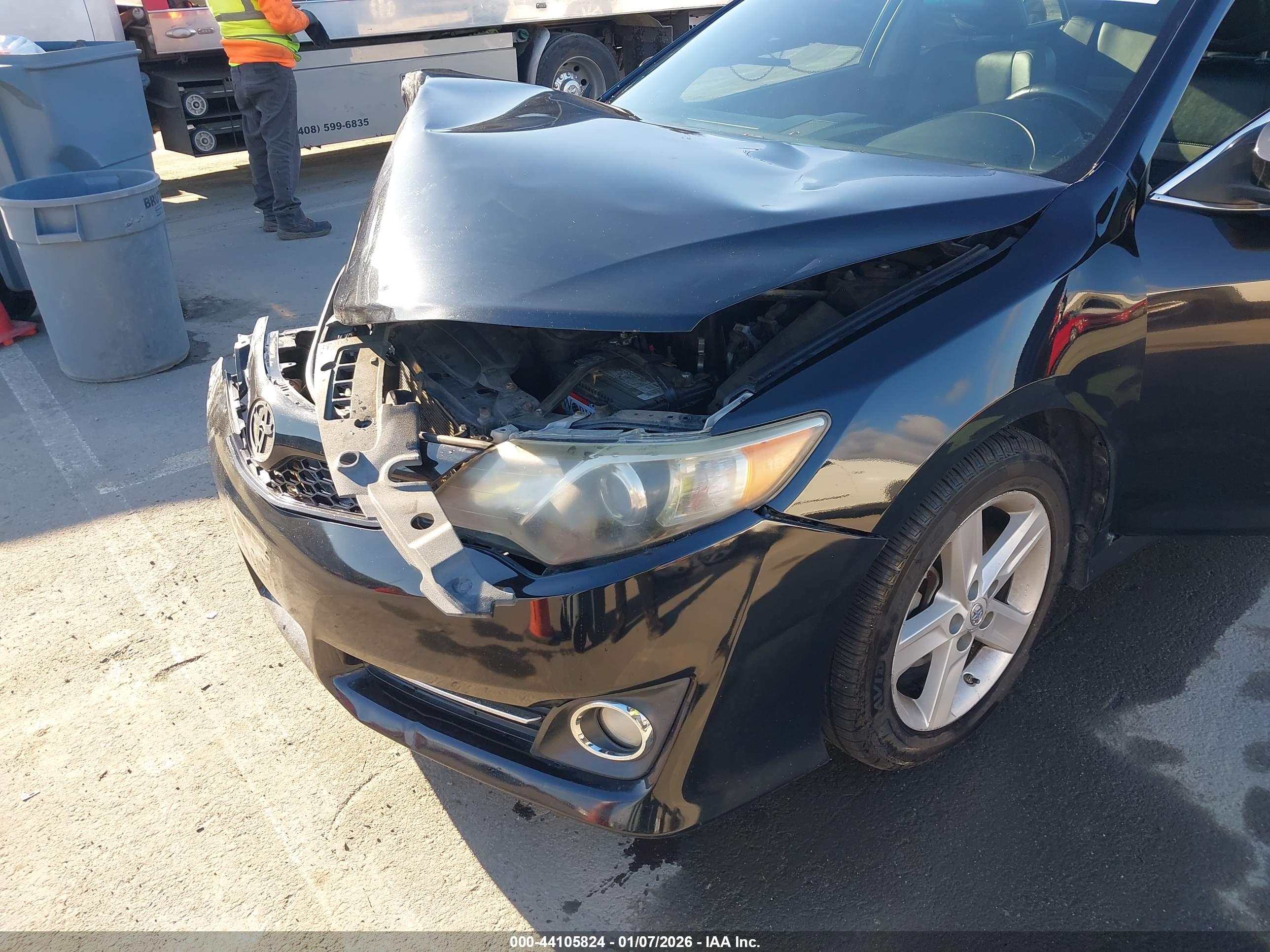 TOYOTA CAMRY image 6
