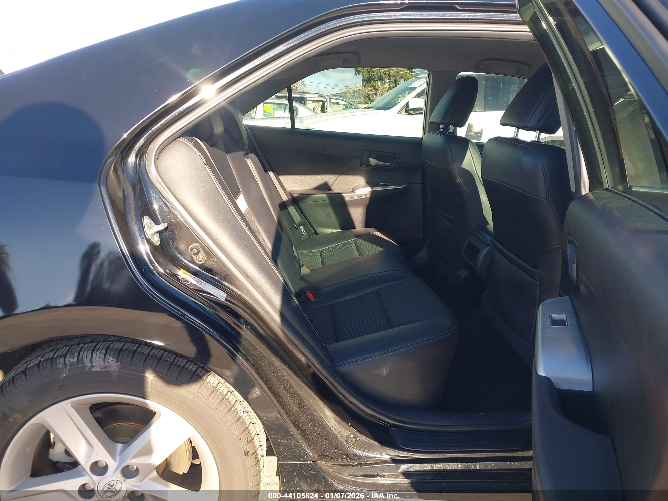 TOYOTA CAMRY image 8