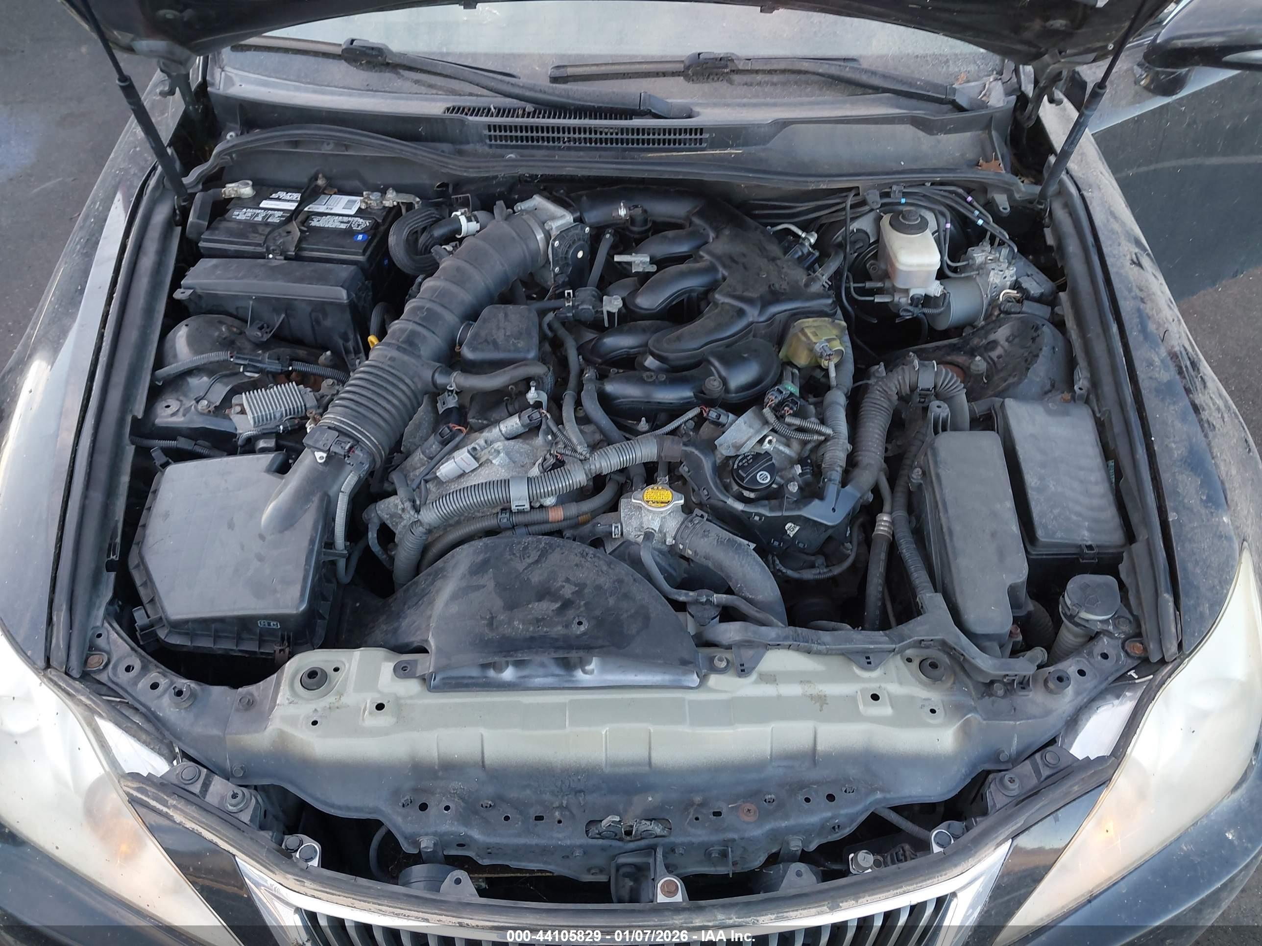 LEXUS IS image 10