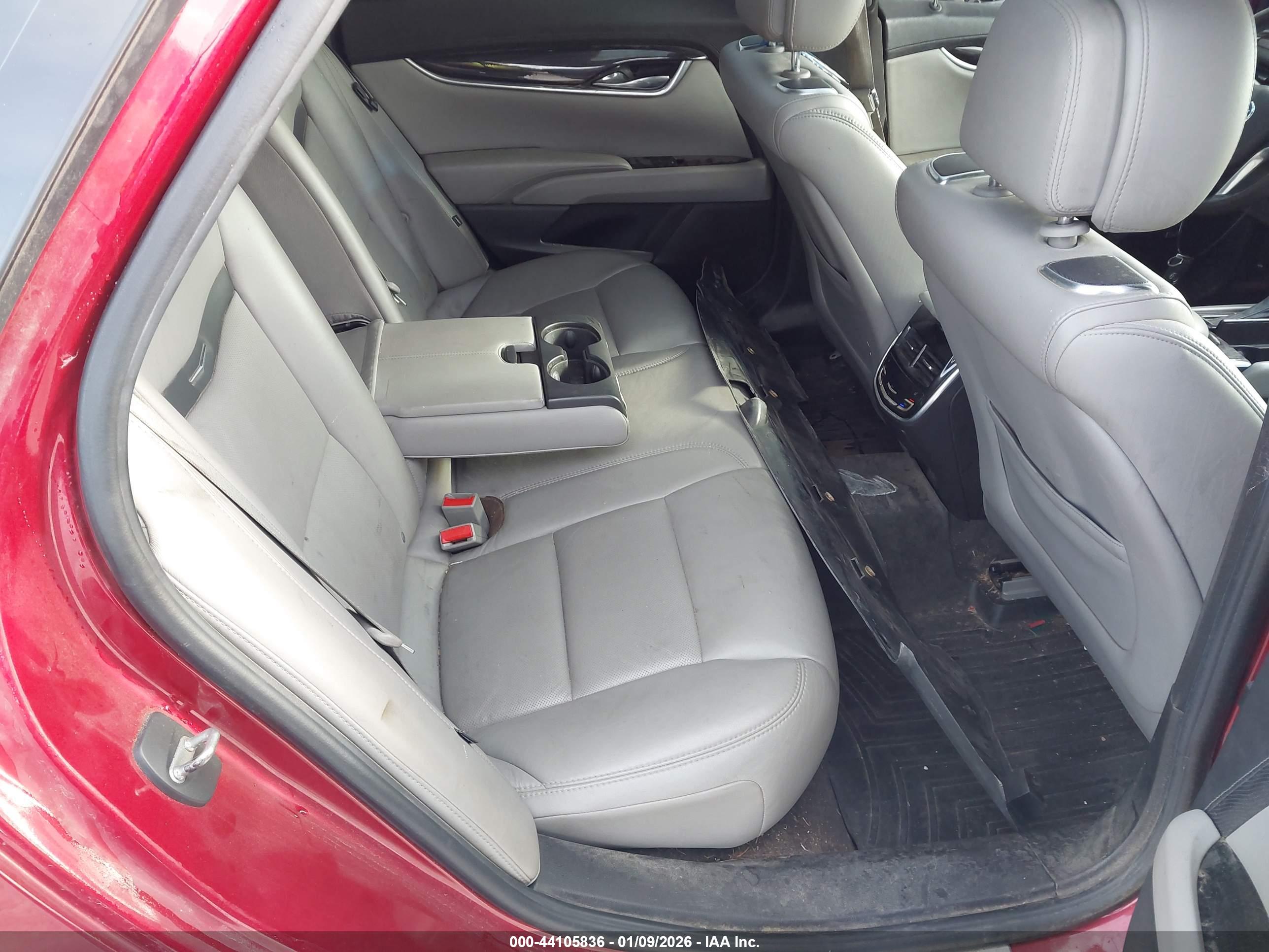 CADILLAC XTS image 8