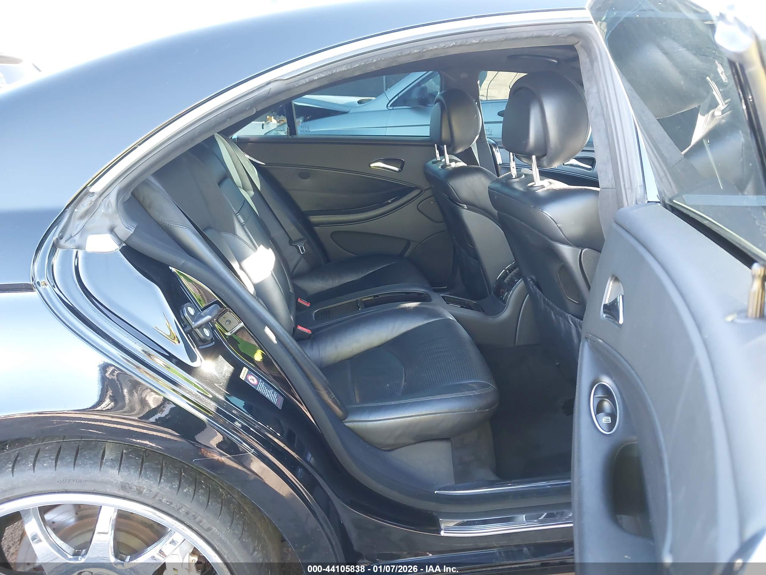 MERCEDES-BENZ CLS63AMG image 8