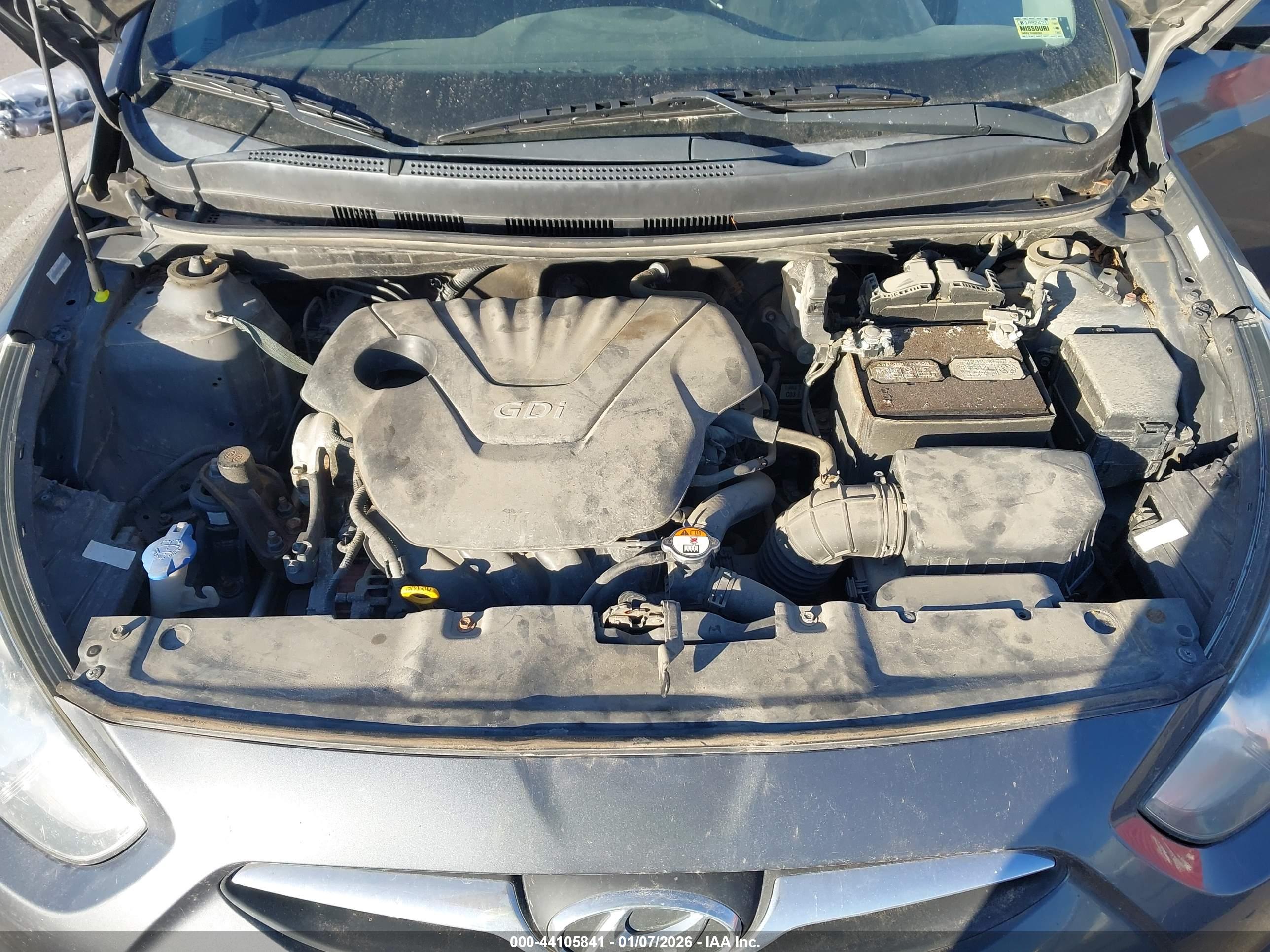 HYUNDAI ACCENT image 10