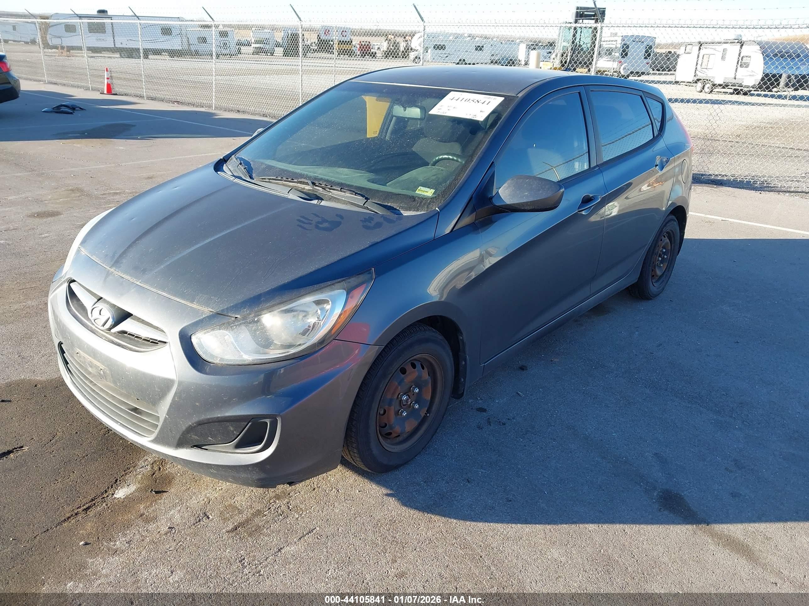 HYUNDAI ACCENT image 2