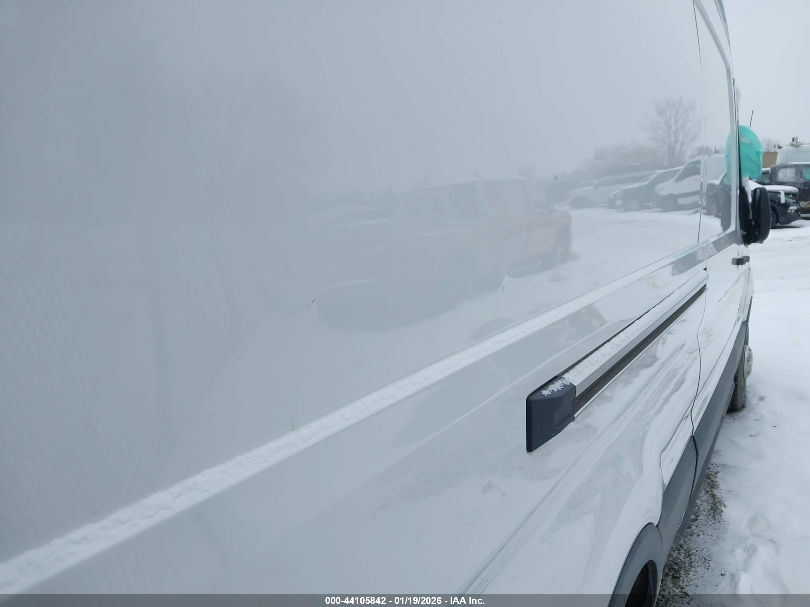 FORD TRANSIT image 4