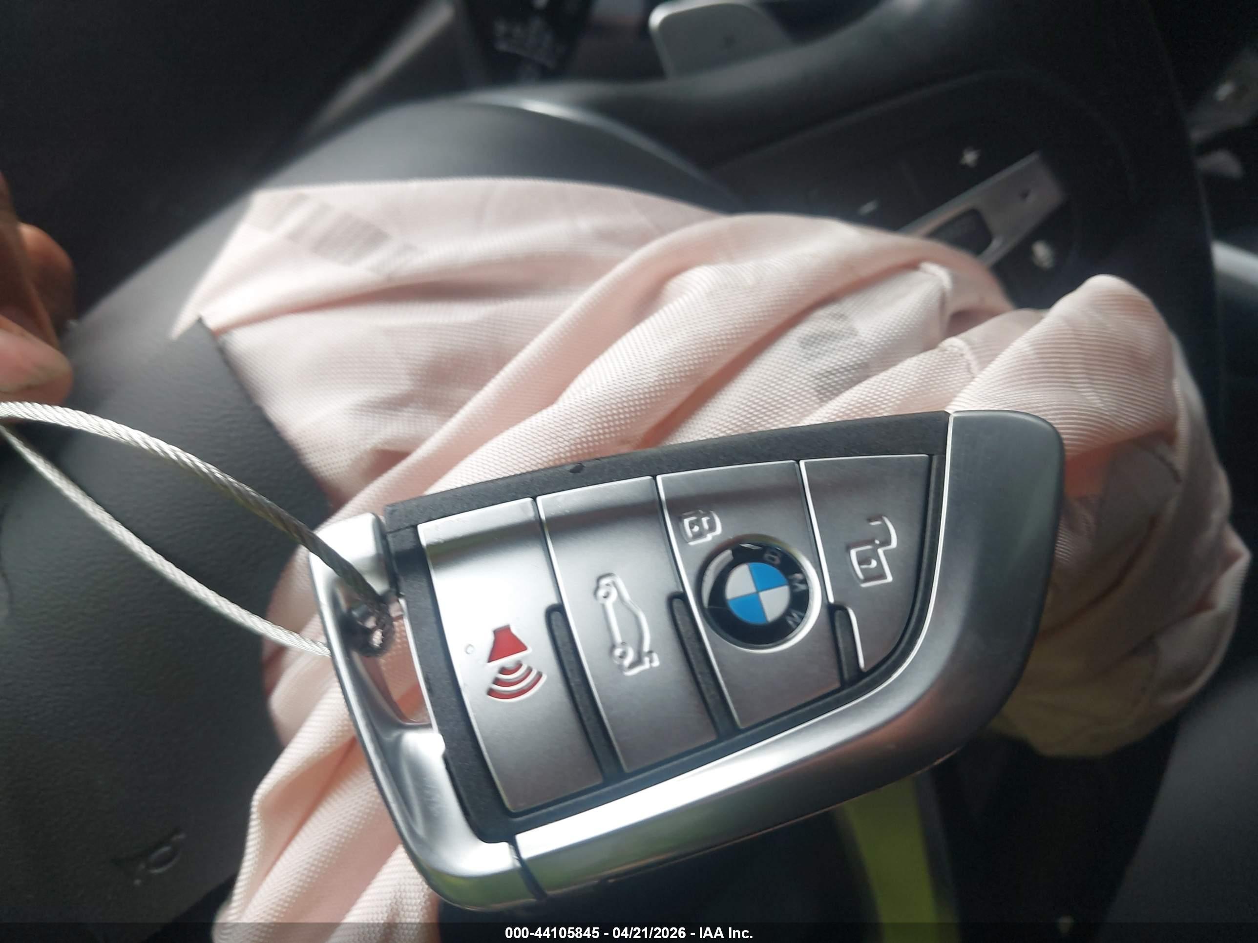 BMW 330I image 11